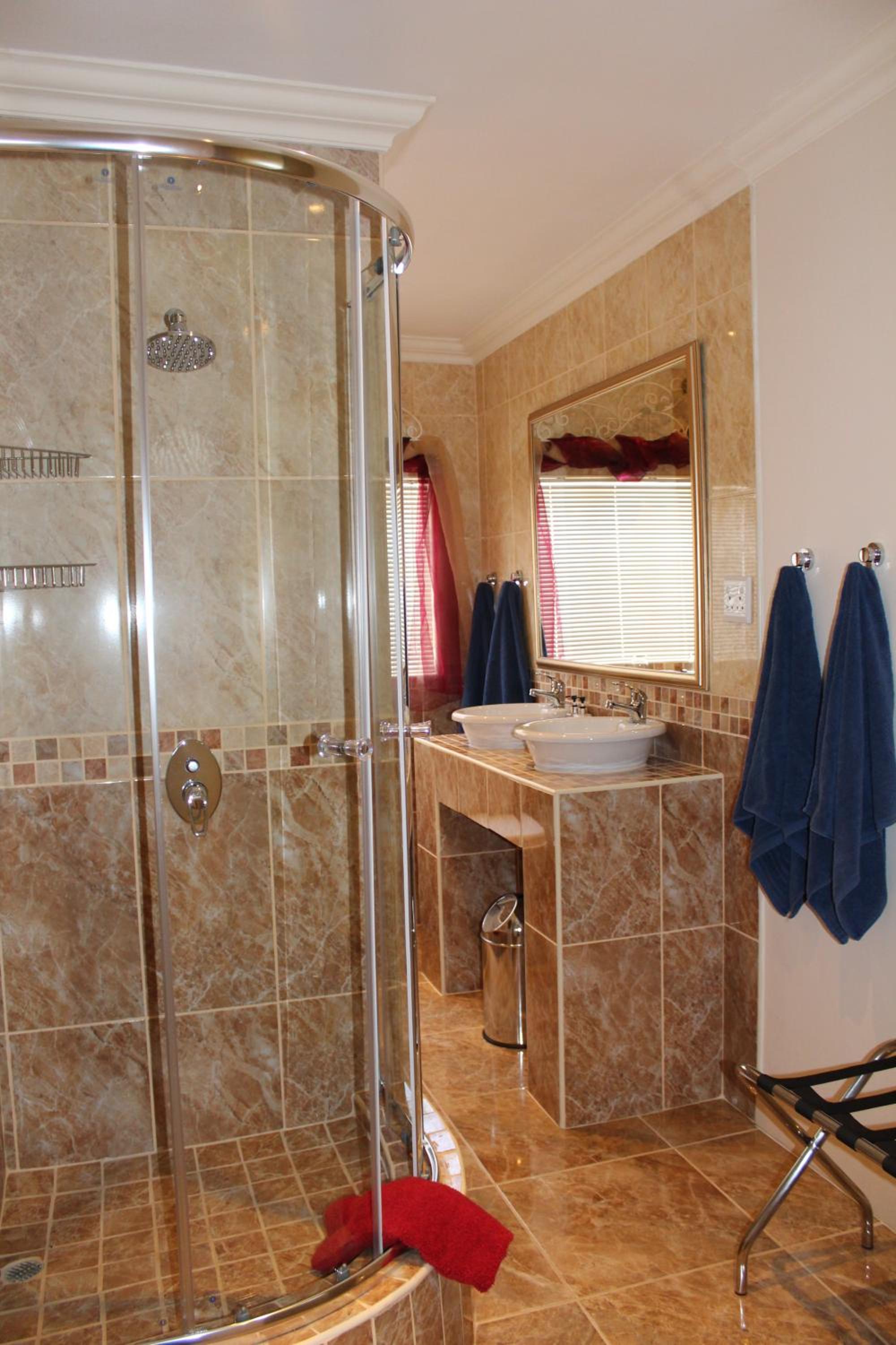 Luxury Family Room photo 3