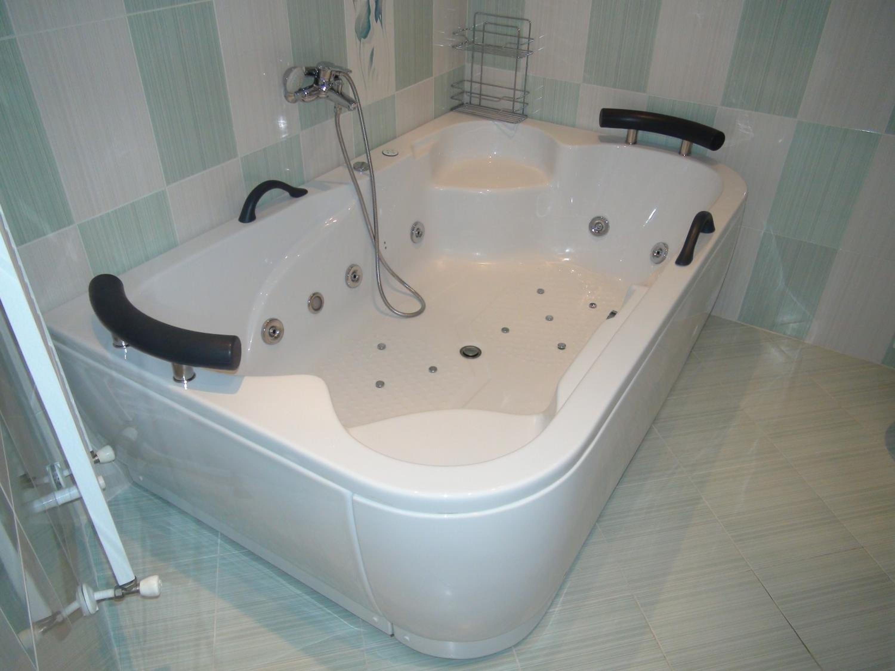 Deluxe King Suite photo 3