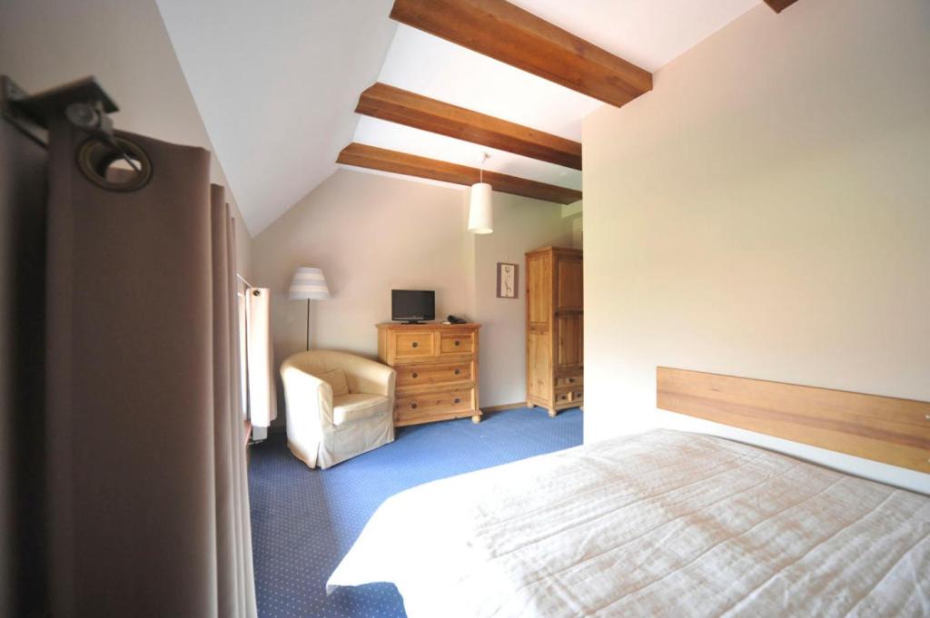 Double or Twin Room photo 3