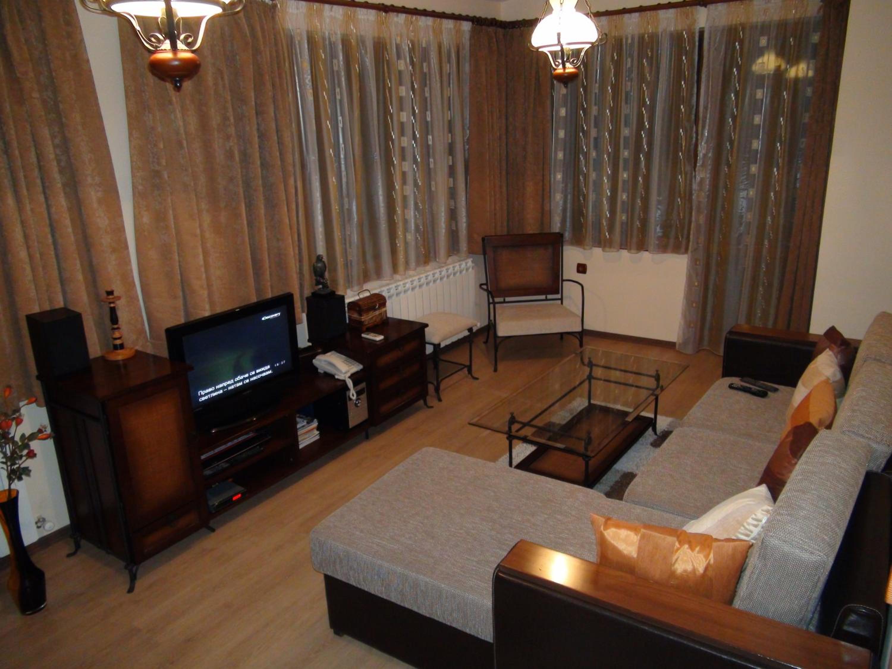 Deluxe King Suite