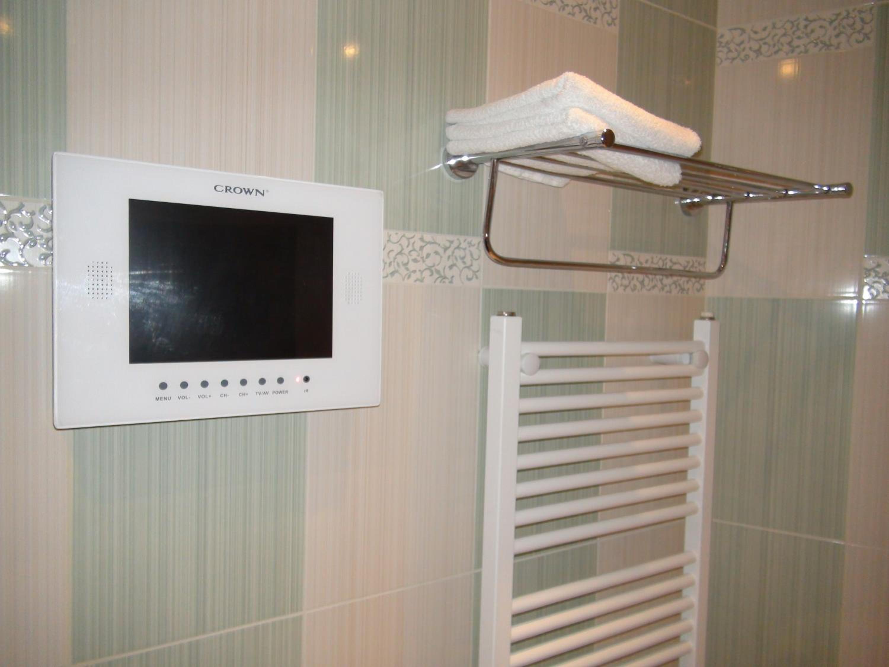 Deluxe King Suite photo 2