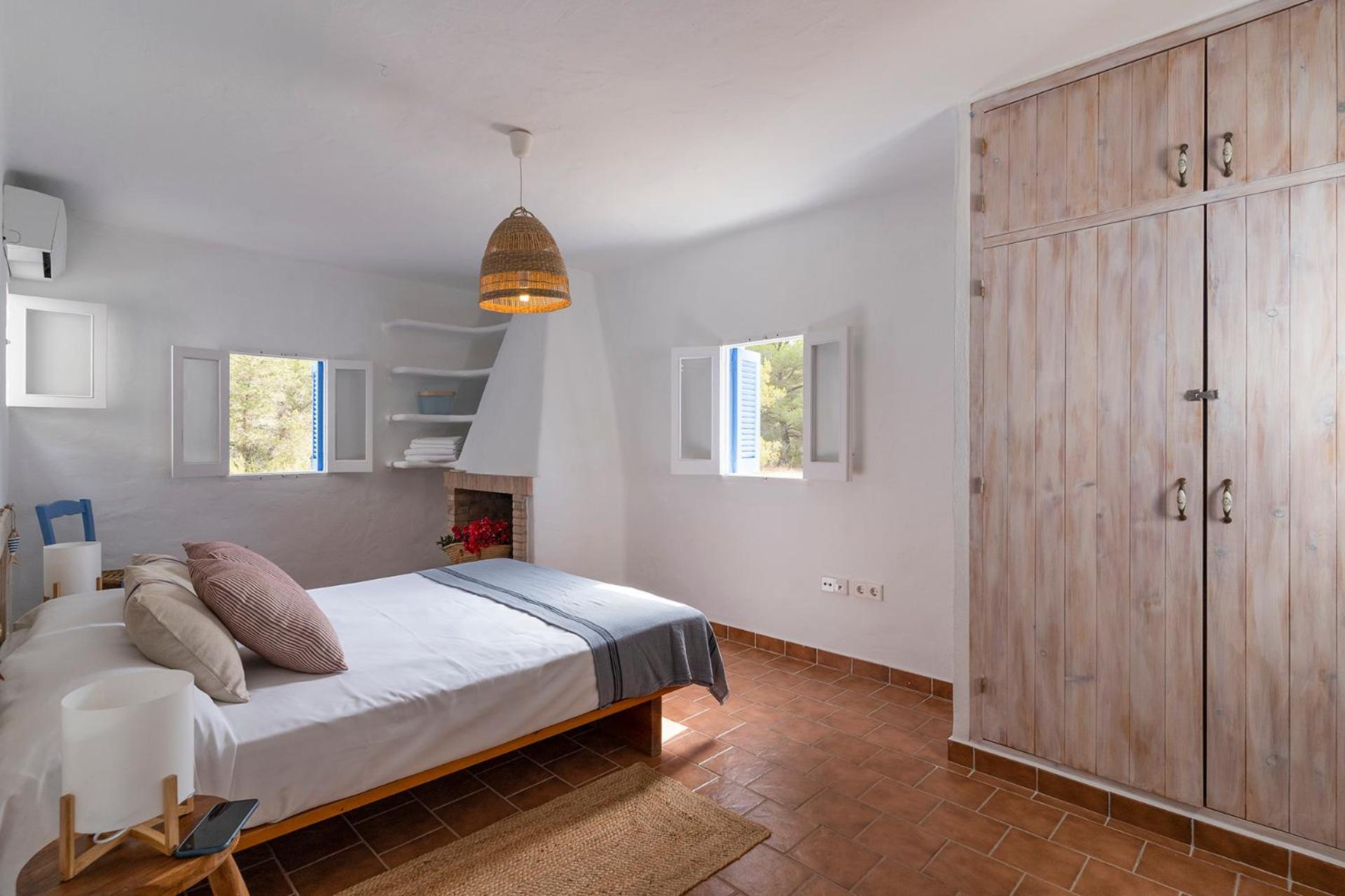 Casa de cuatro habitaciones
