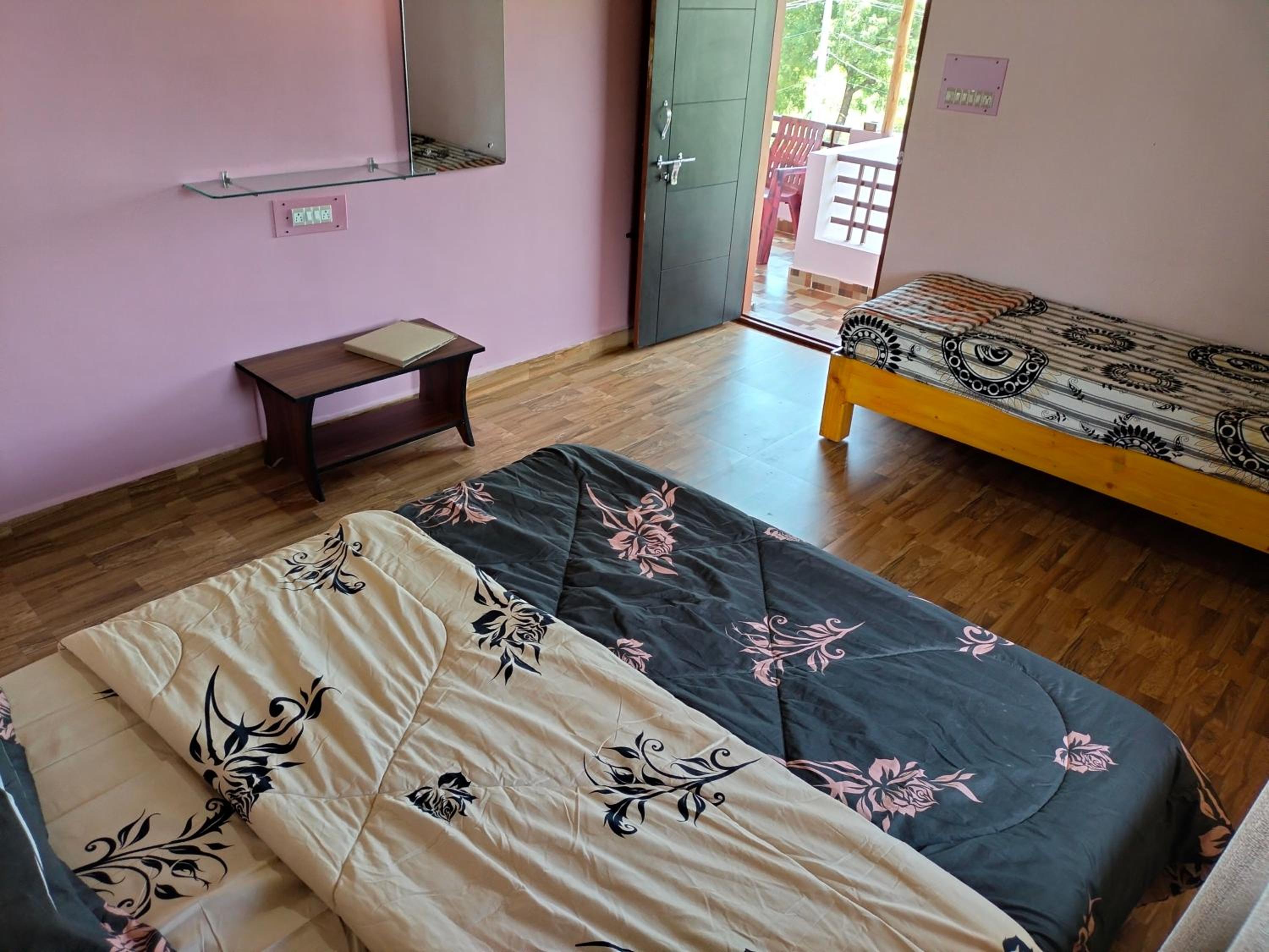 Standard Triple Room - Photo 3