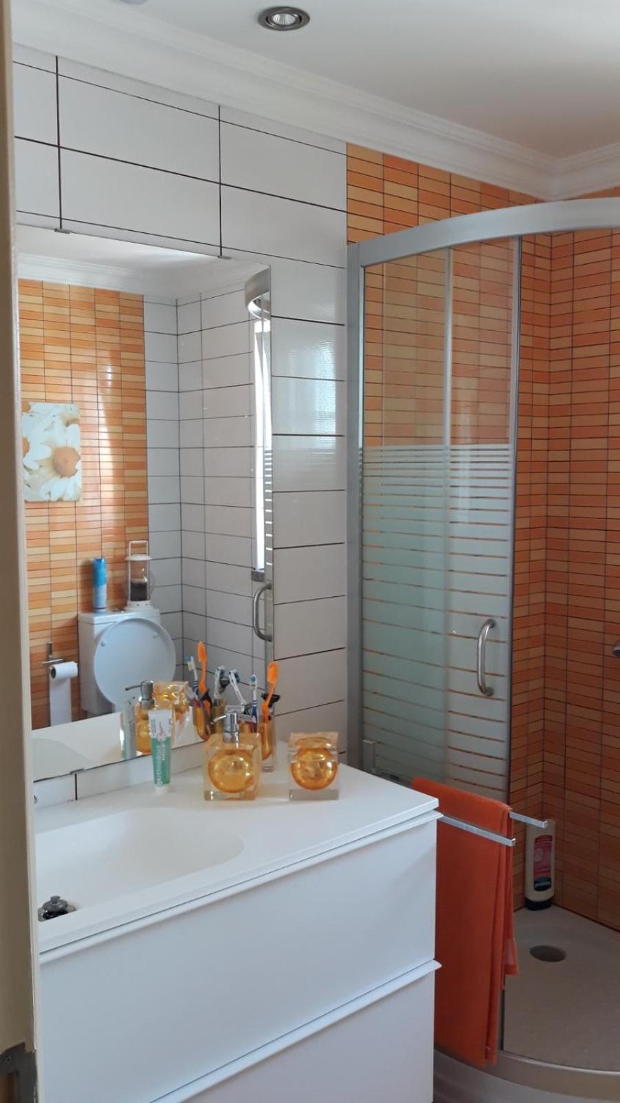 One-Bedroom House - Photo 6