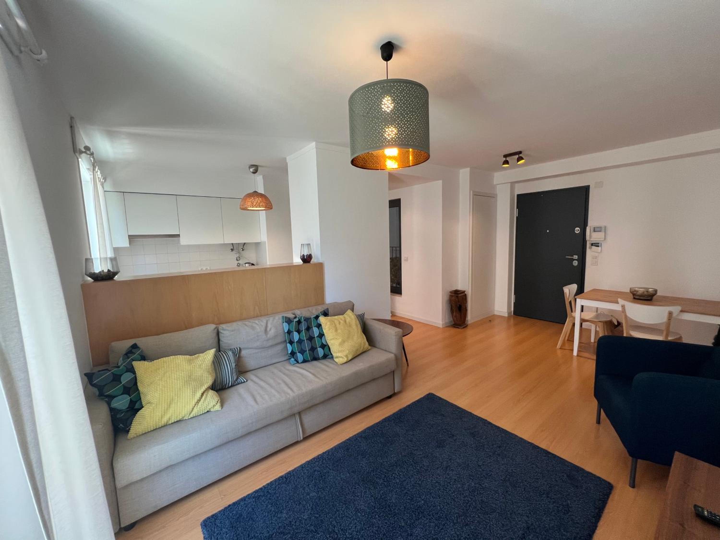 One-Bedroom Apartment