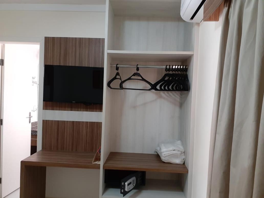 Double Room with Private Bathroom - Photo 4