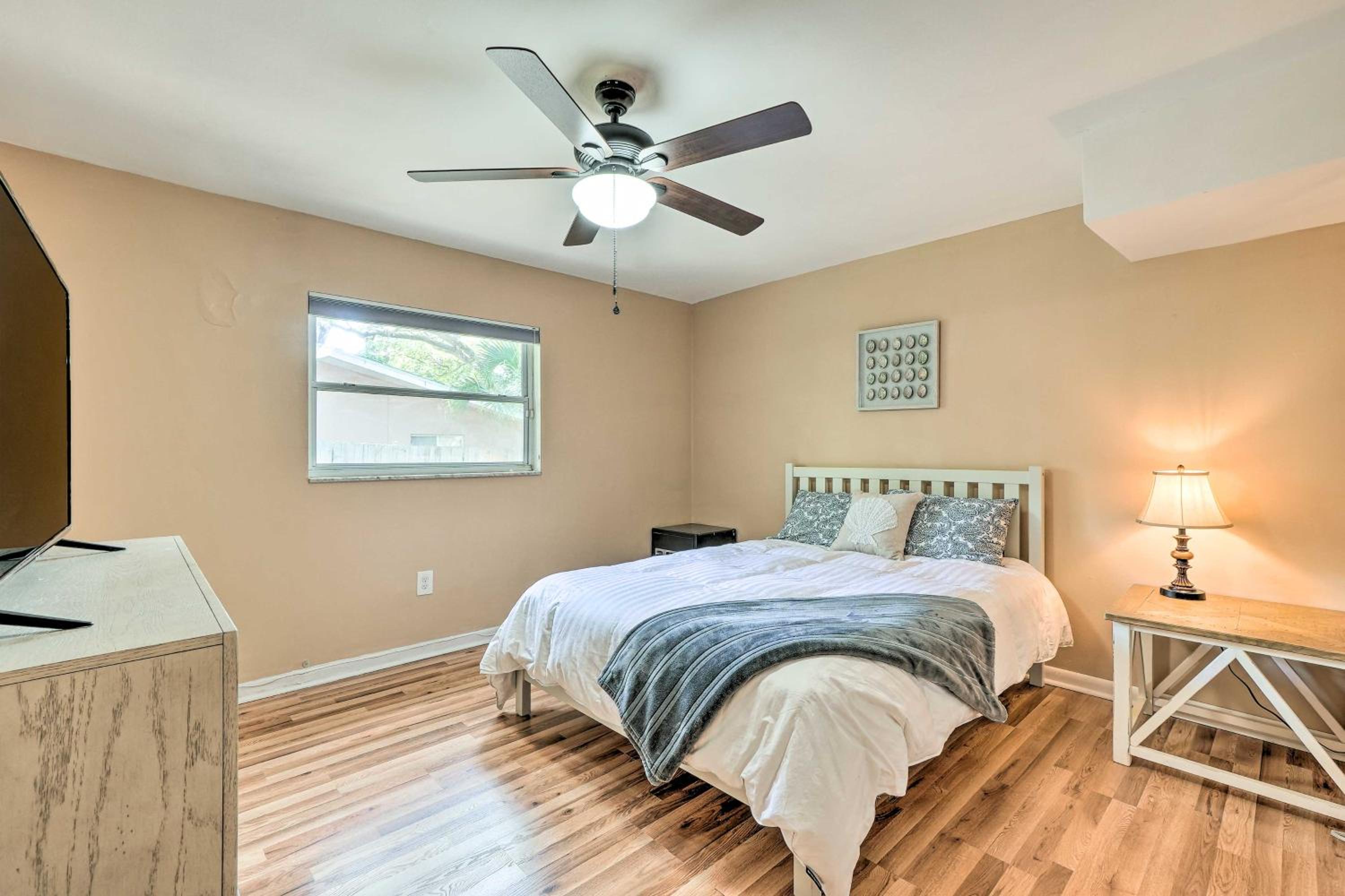 Four-Bedroom House - Photo 64