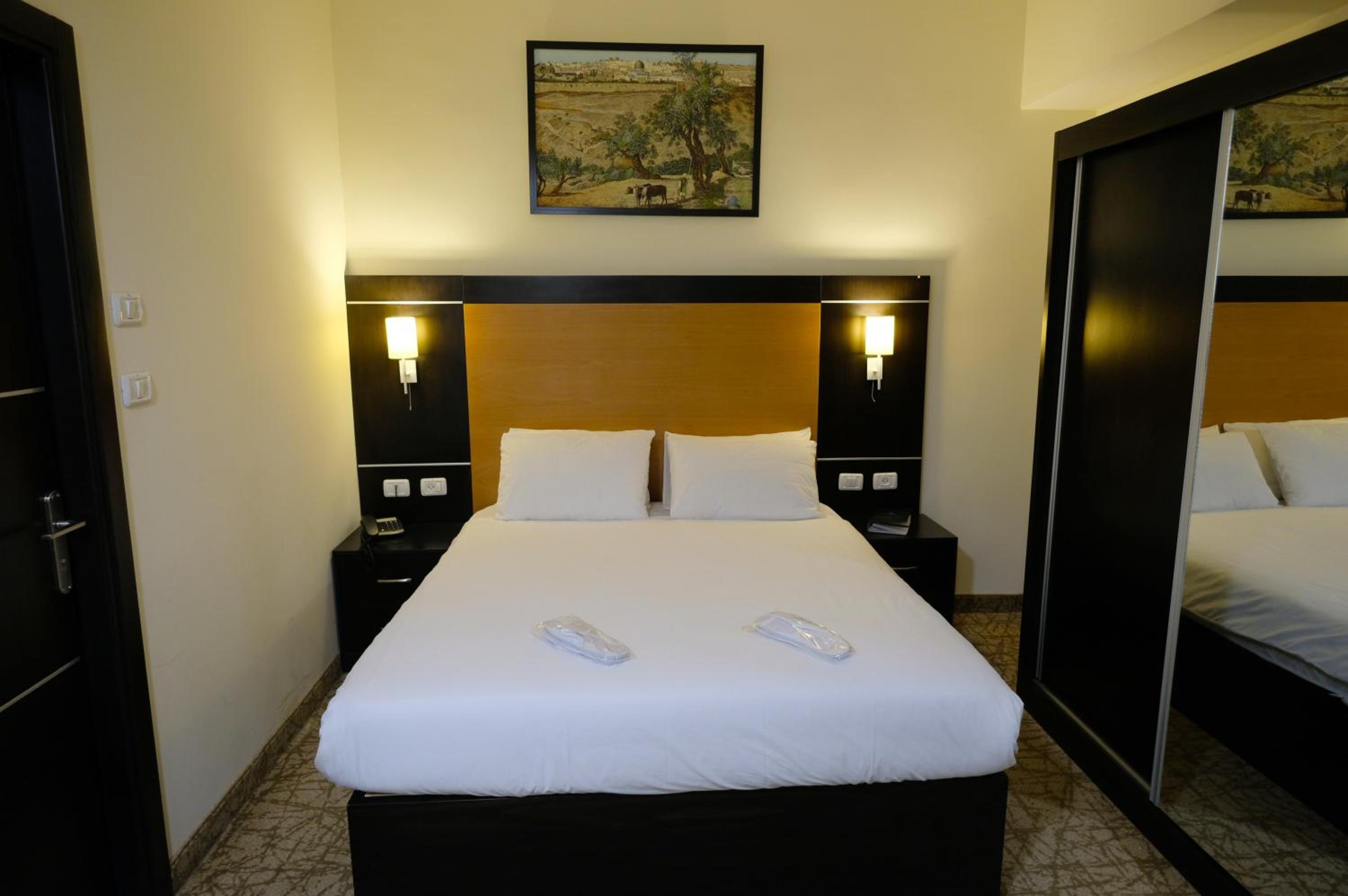 Standard Double Room - Photo 1