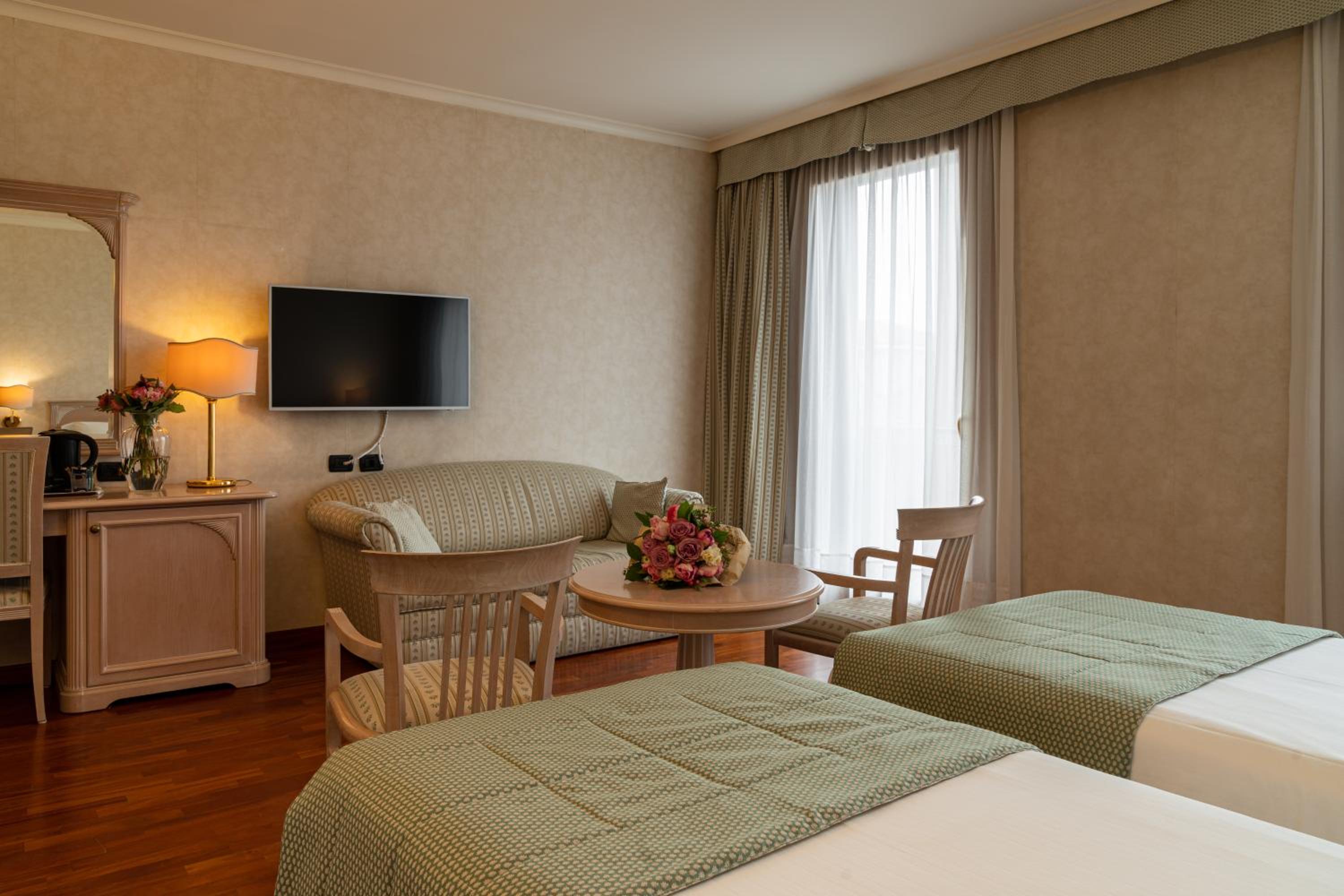 Superior Double or Twin Room - Photo 6