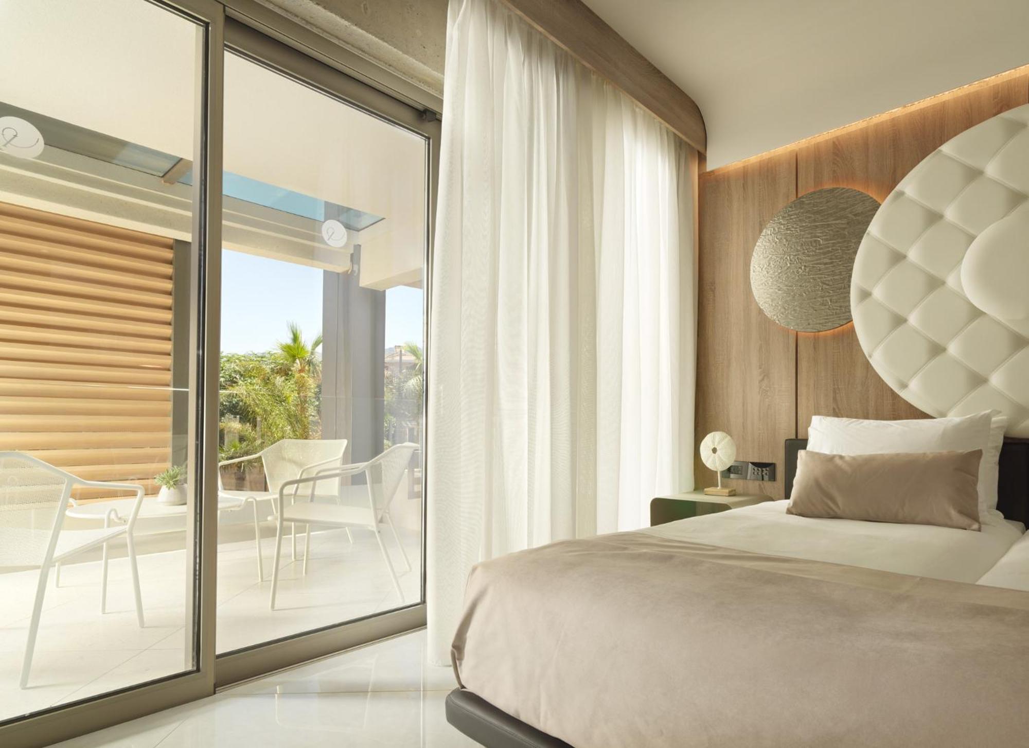 Verdant Room with Garden View - Photo 2