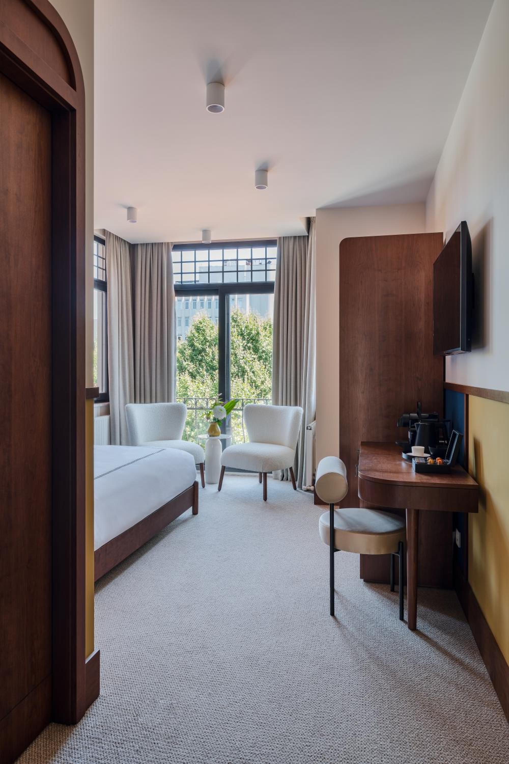 Deluxe Double or Twin Room with City View photo 2