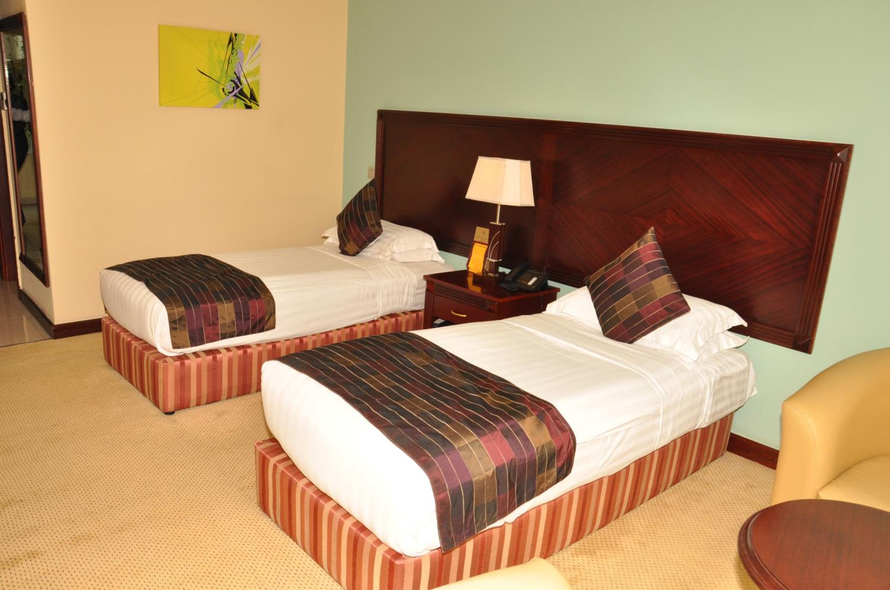 Deluxe Twin Room - Photo 2