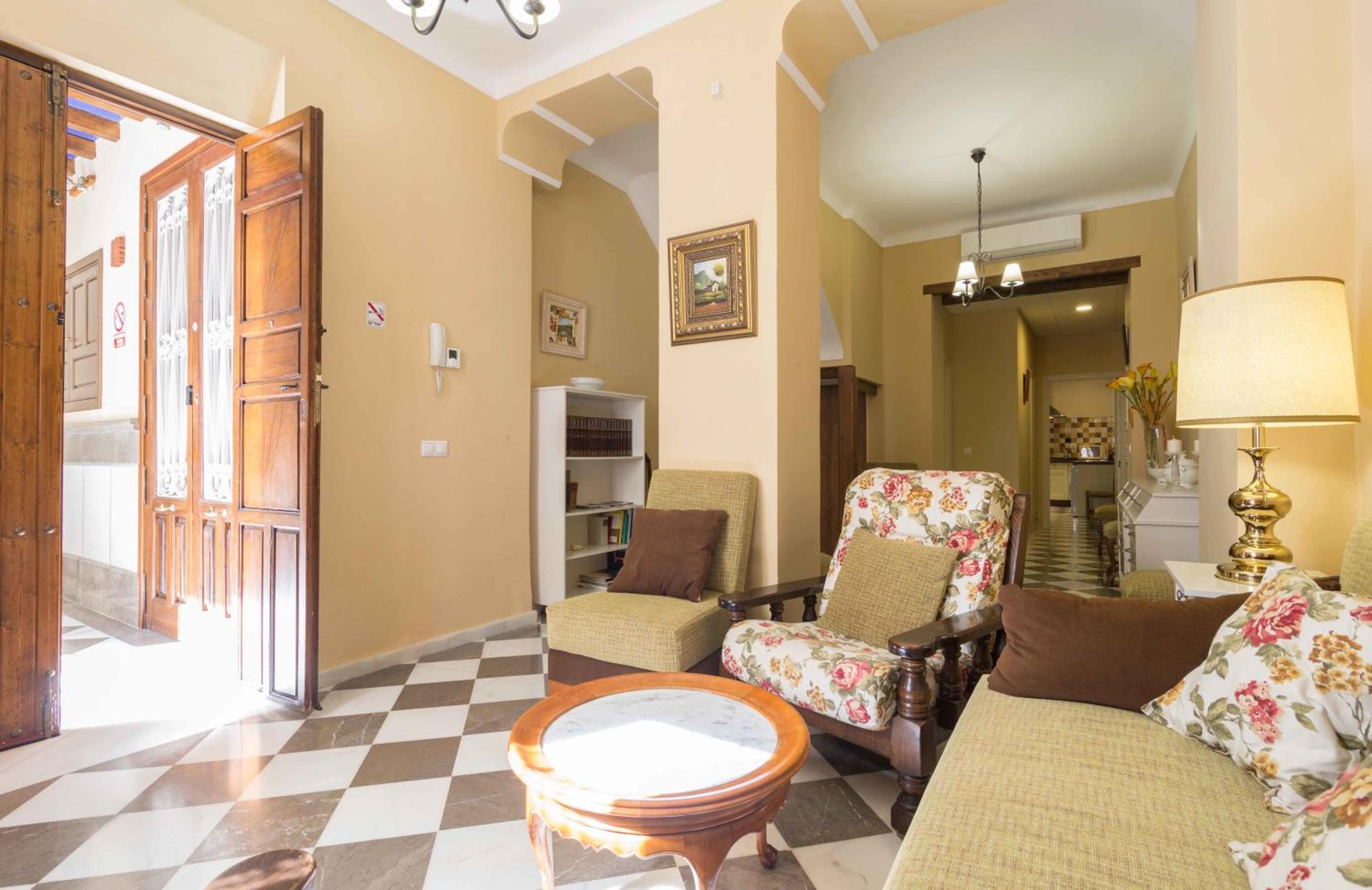 Apartment - Ground Floor - Photo 4