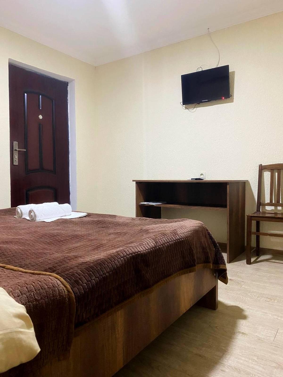 Double Room with Private Bathroom photo 3