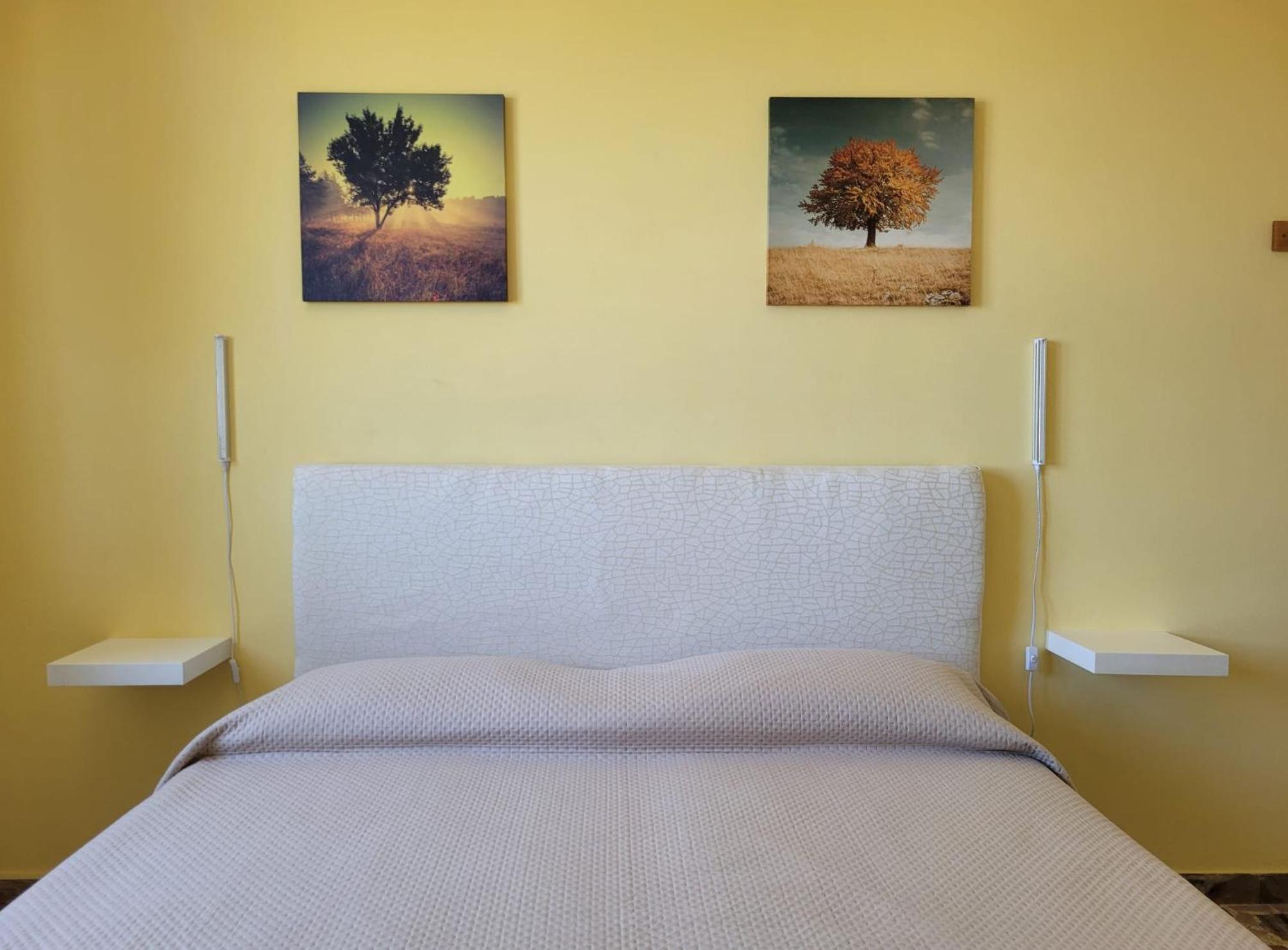 Double Room with Private Bathroom photo 2