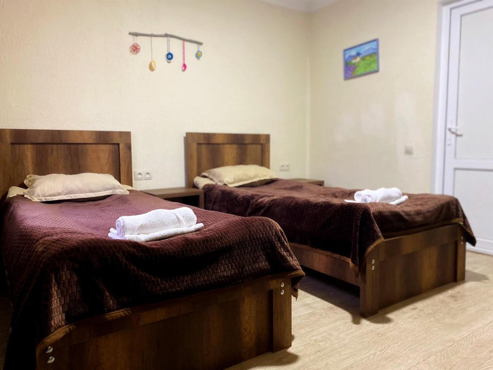 Twin Room with Bathroom photo 2