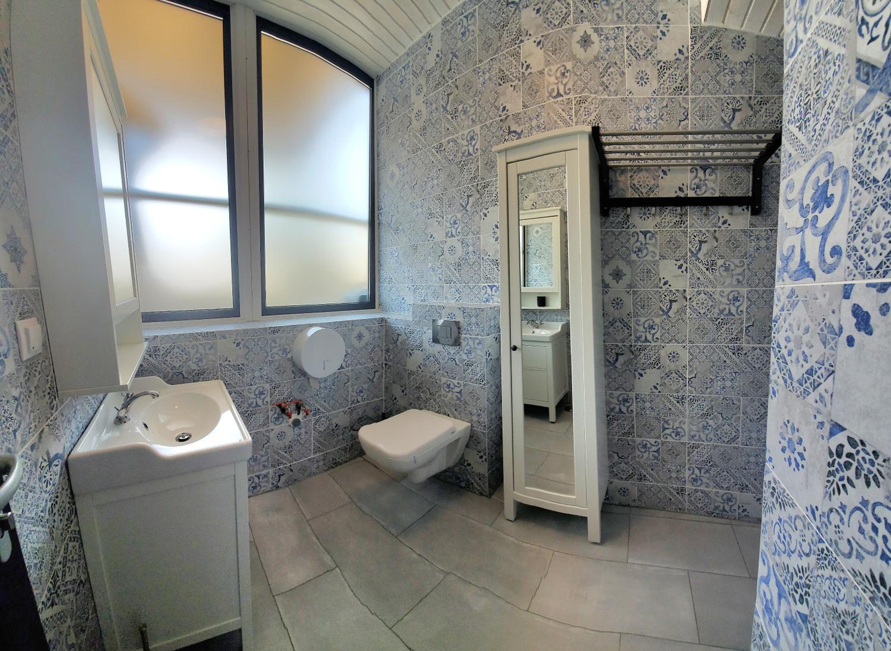Apartment with Pool View  - Photo 8