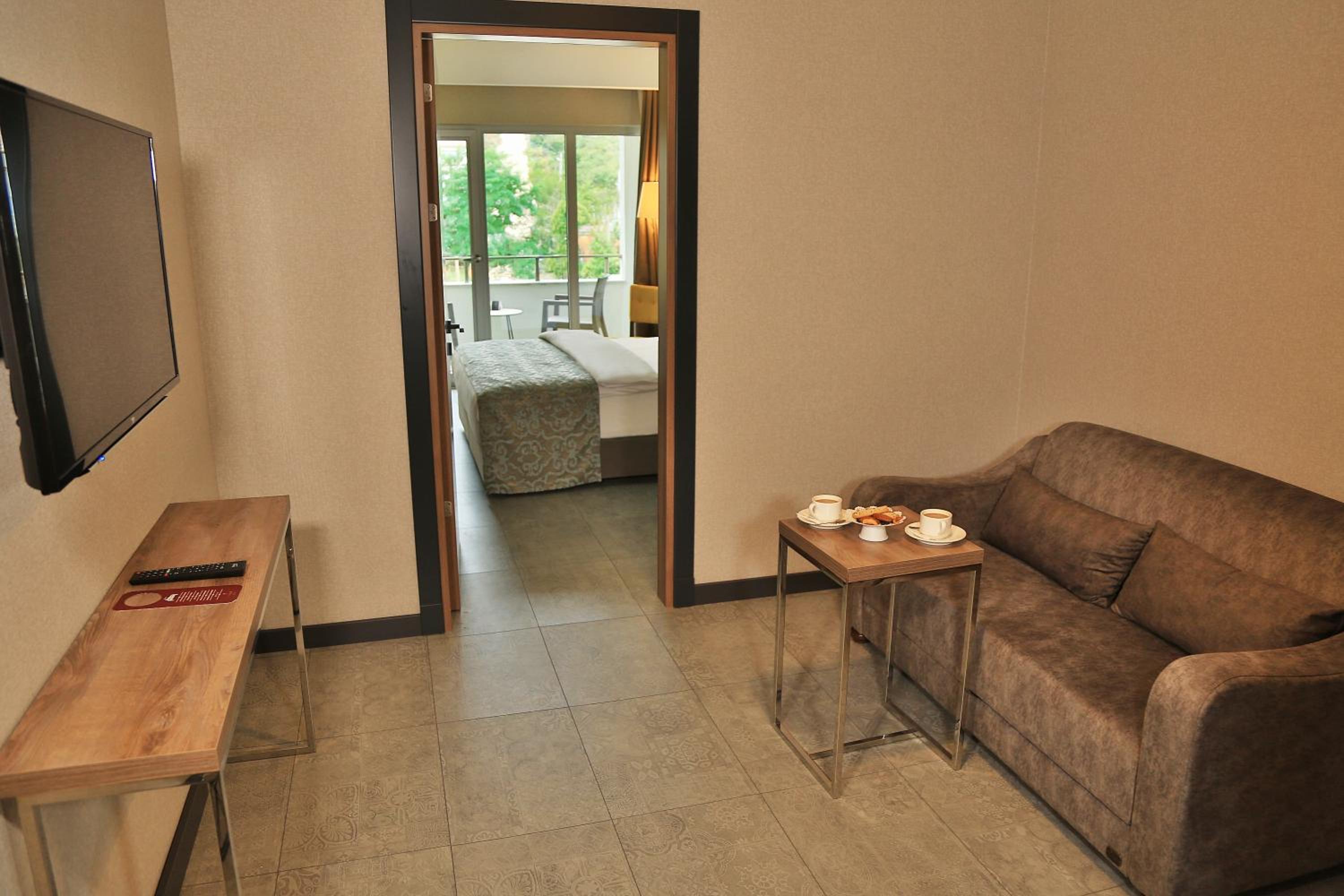 Suite with Balcony photo 3