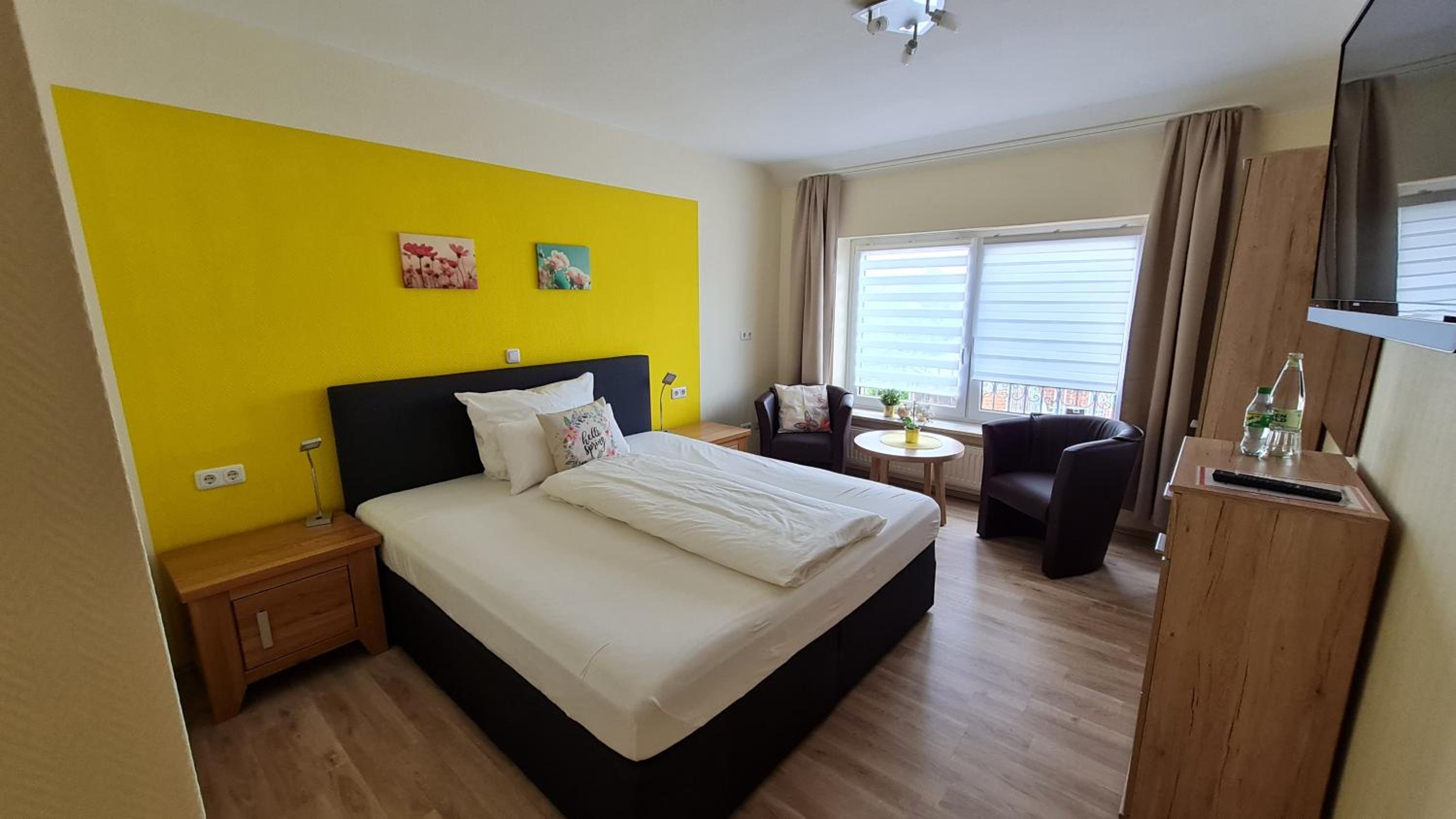 Deluxe Double Room (2 Adults + 1 Child) photo 3