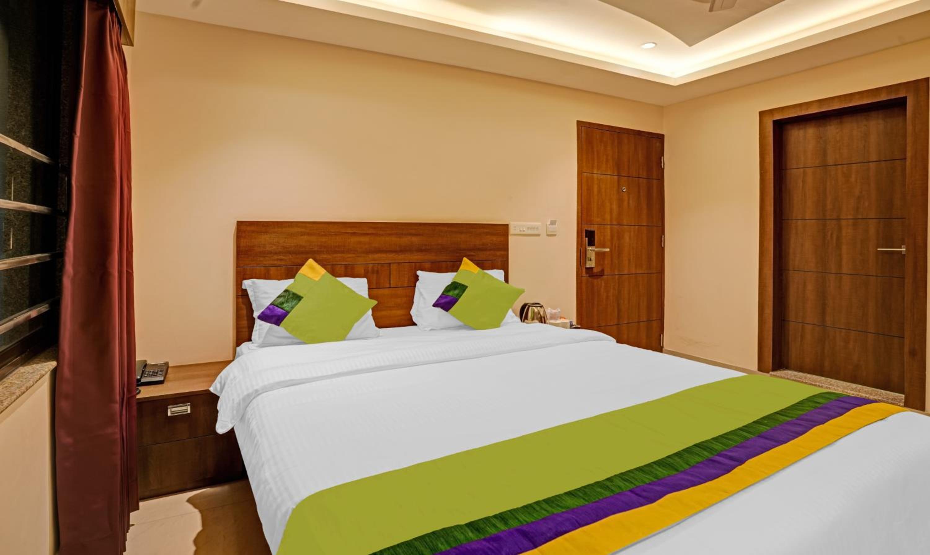 Deluxe Room - Photo 1