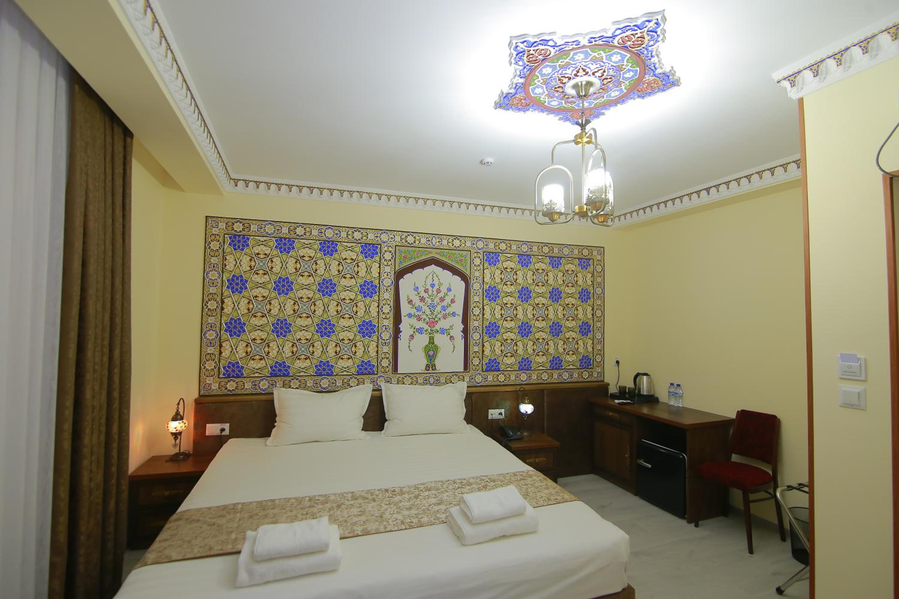 Deluxe Double Or Twin Room With City View photo 2