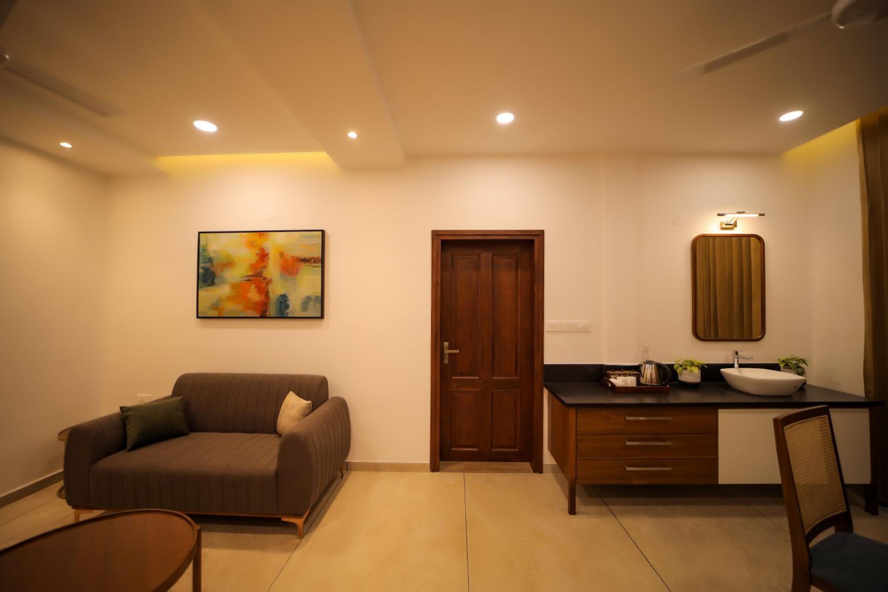 Family Room with Balcony photo 3
