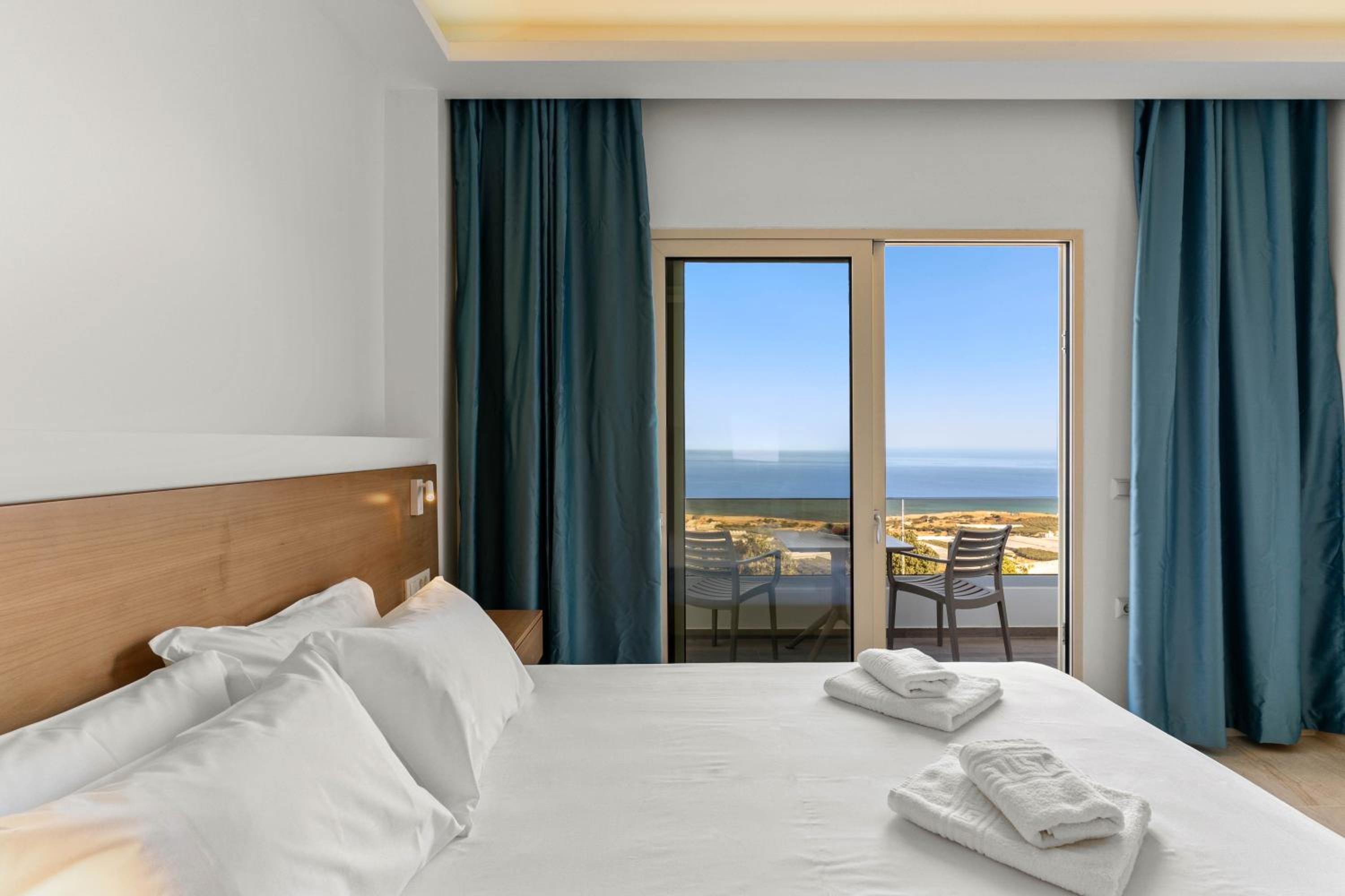 Double Room with Balcony and Sea View photo 2