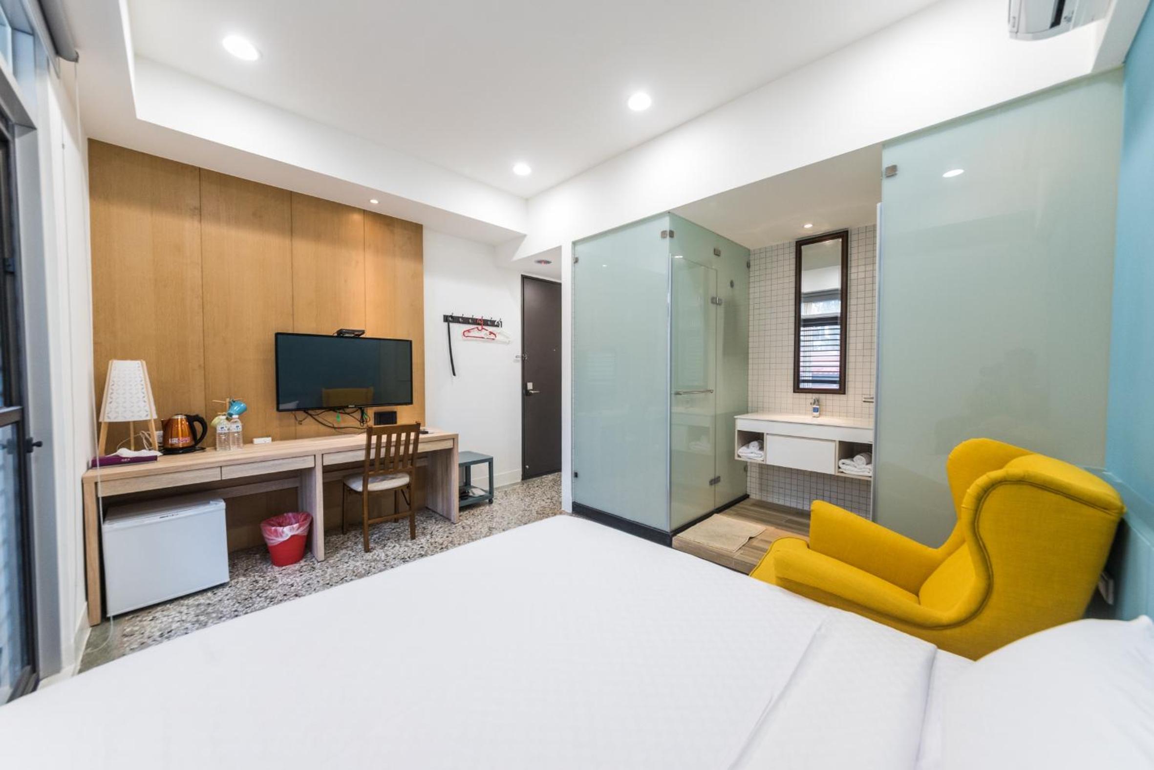 Queen Room with Balcony