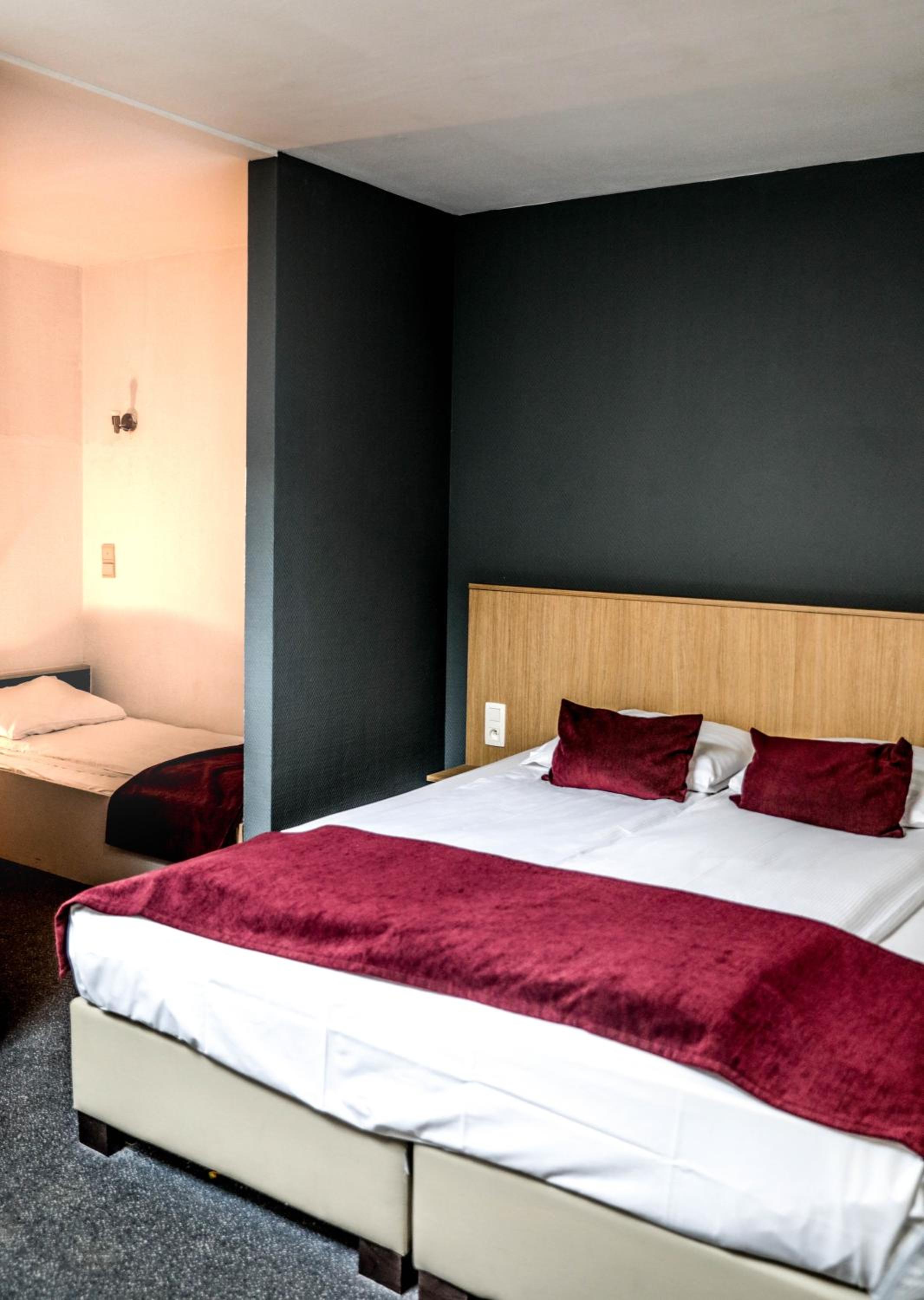Budget Triple Room - Photo 3