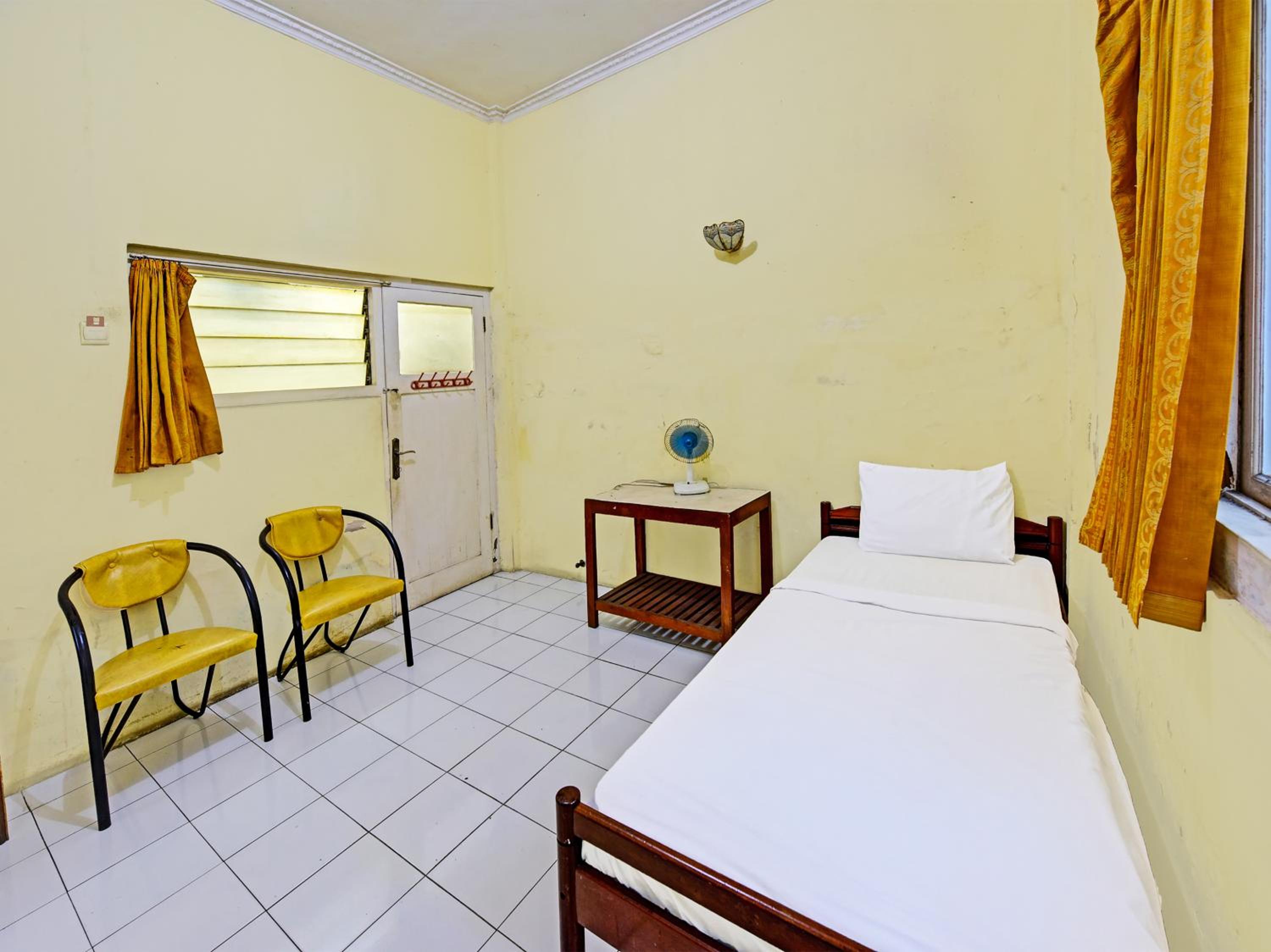 Small Single Room photo 3