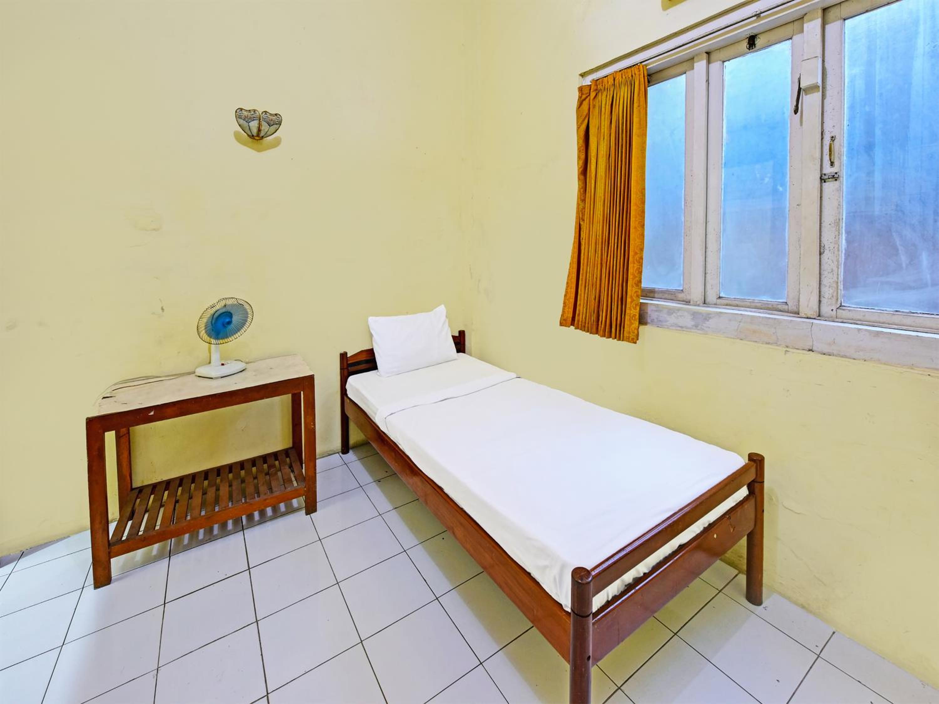 Small Single Room photo 1
