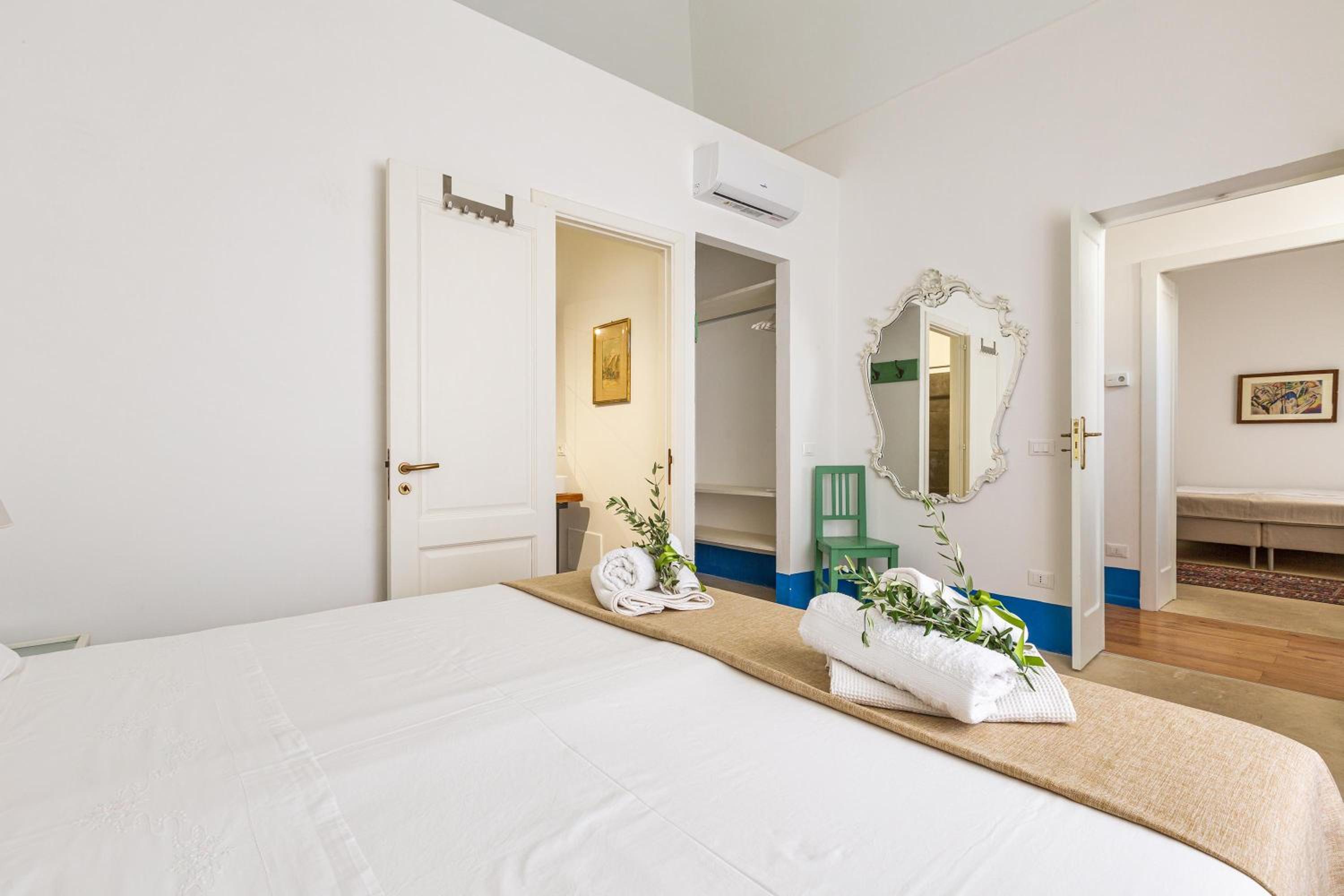 Three-Bedroom House photo 2