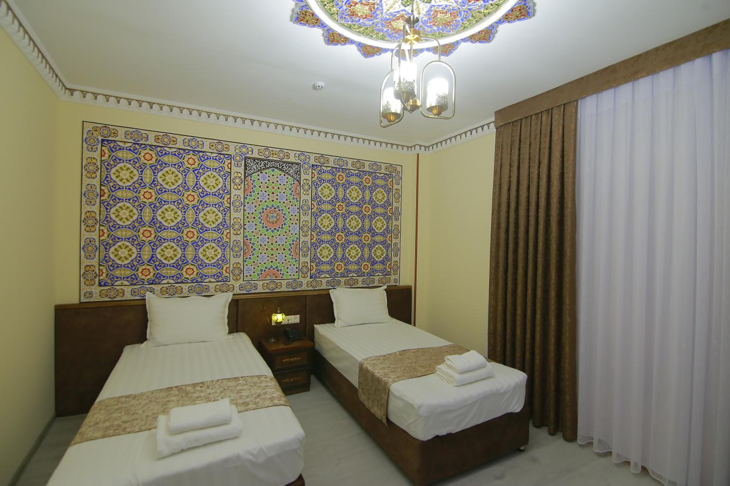 Large Double or Twin Room photo 1