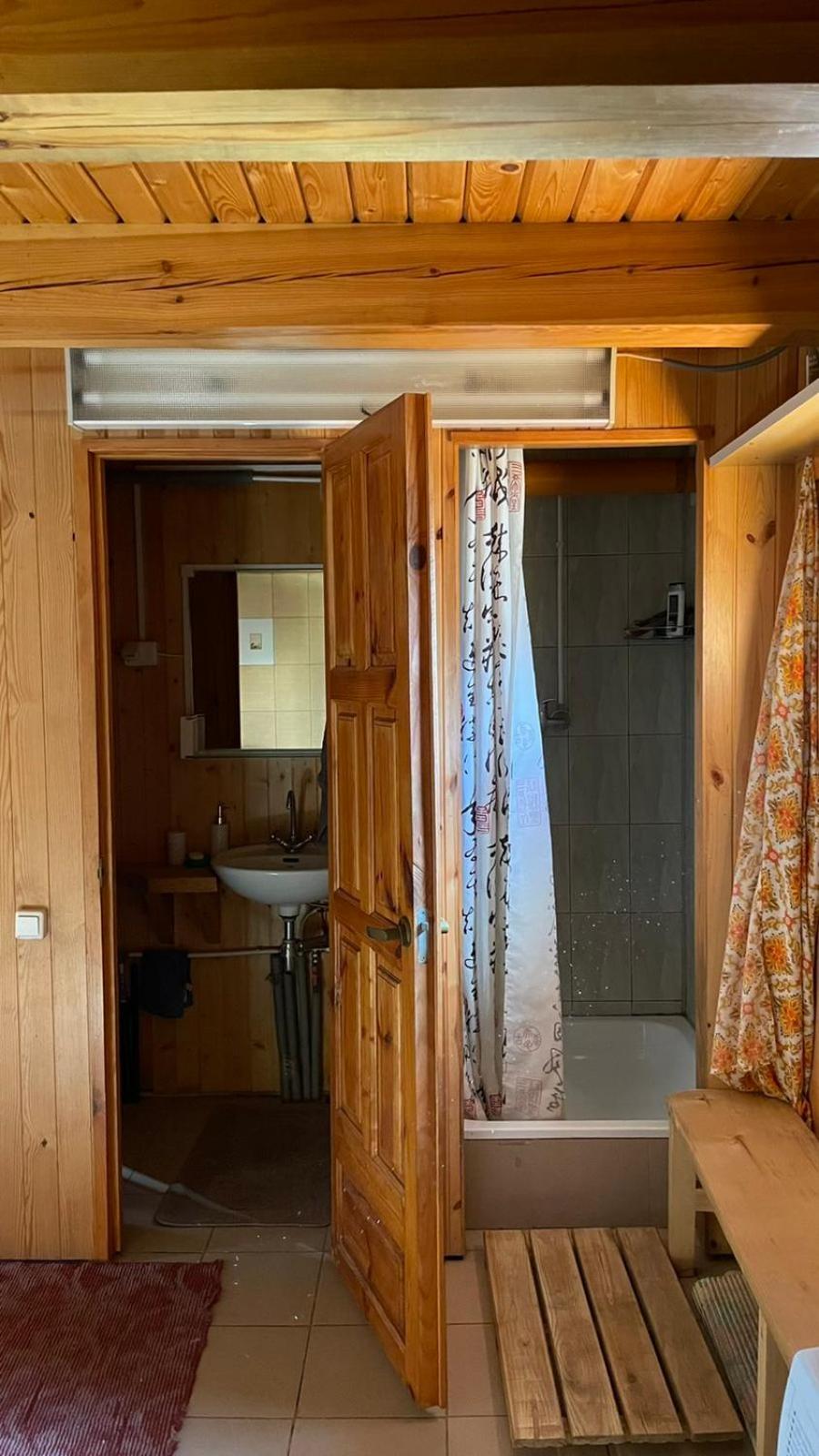 One-Bedroom House photo 3