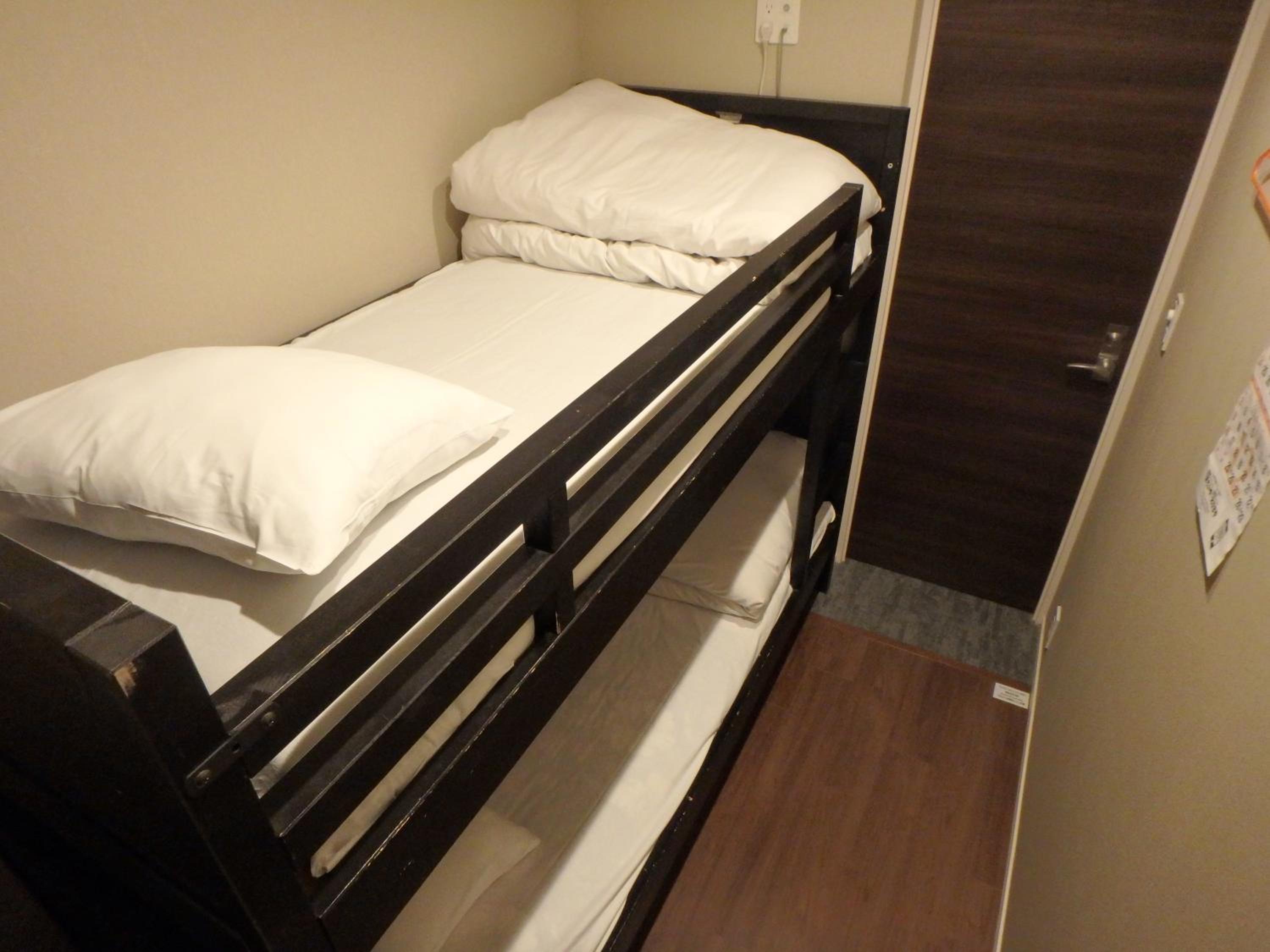 Twin Room with Shared Bathroom photo 2