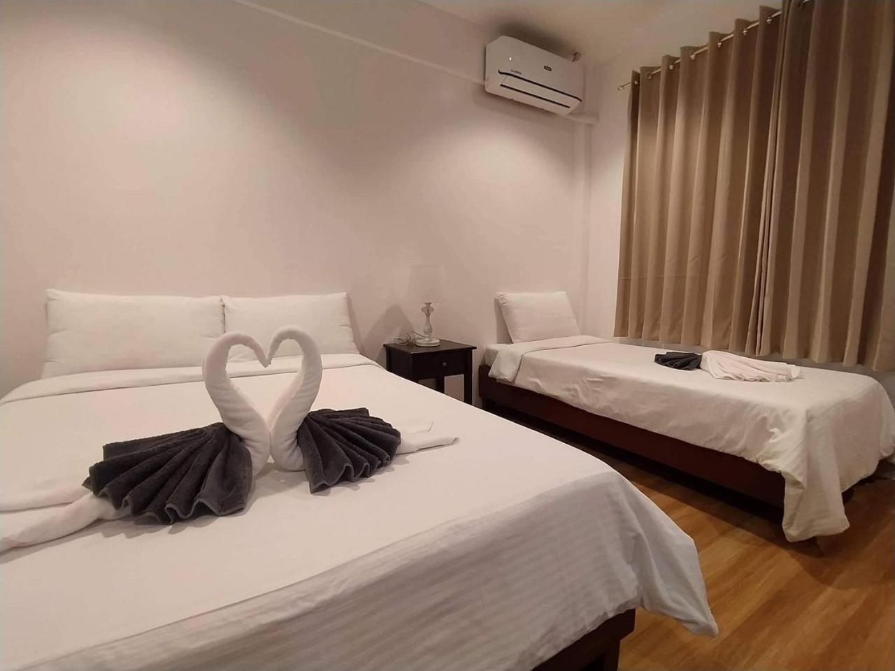 Double Room with Private Bathroom - Photo 3