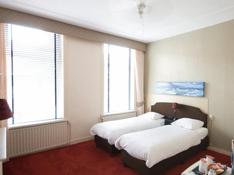 Standard Double or Twin Room photo 2