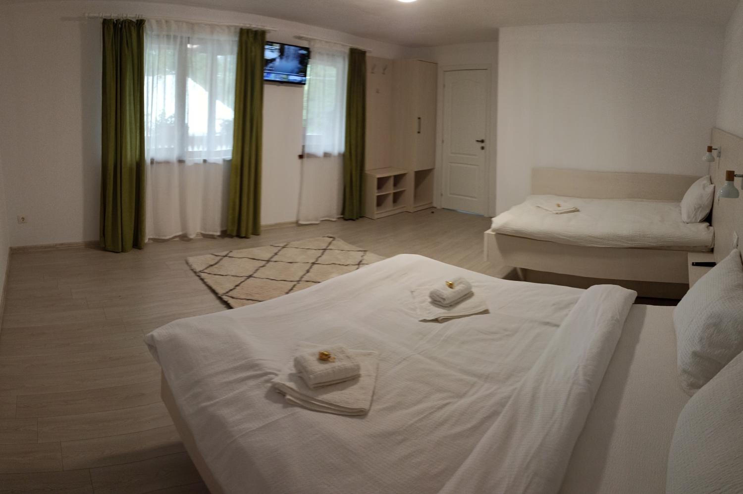 Deluxe Triple Room photo 3