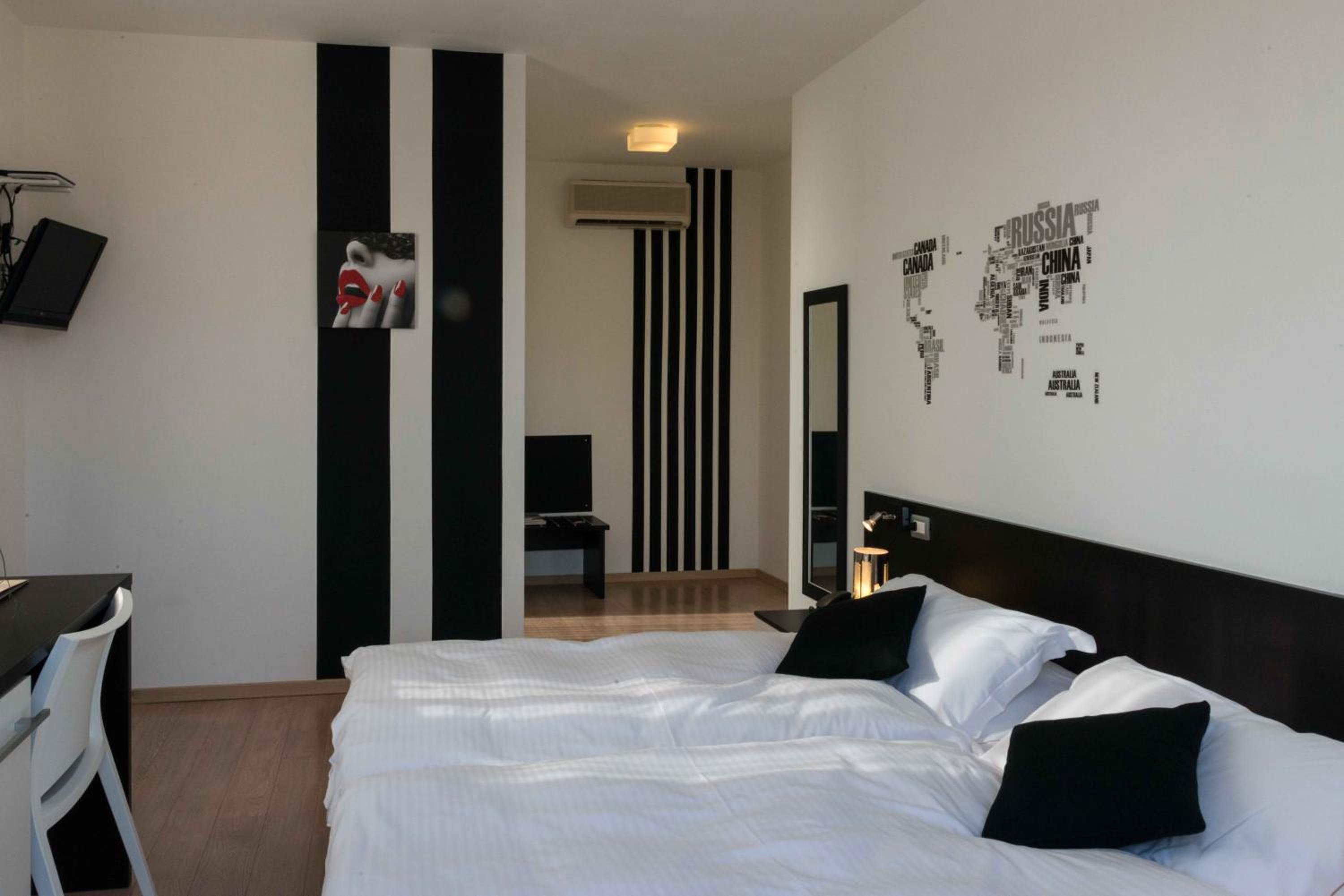 Twin Room photo 2