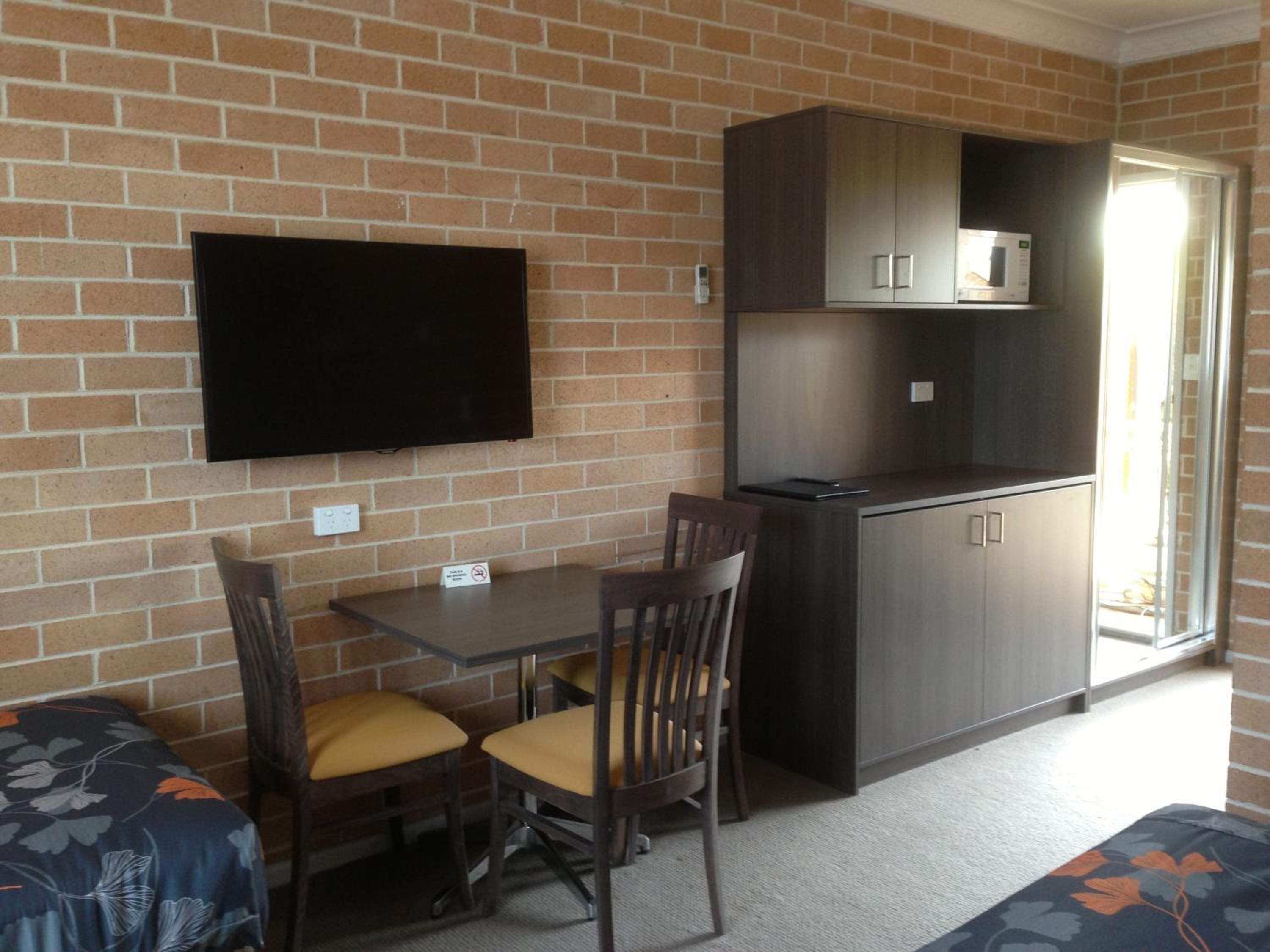 Deluxe Family Room photo 2