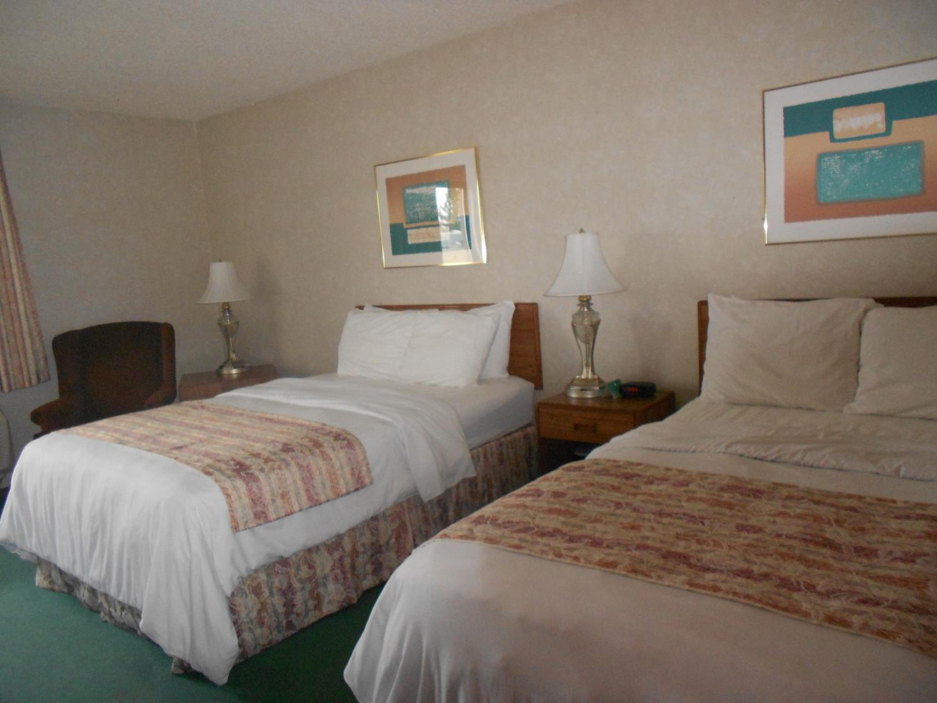 Double Room with Two Double Beds - Photo 3