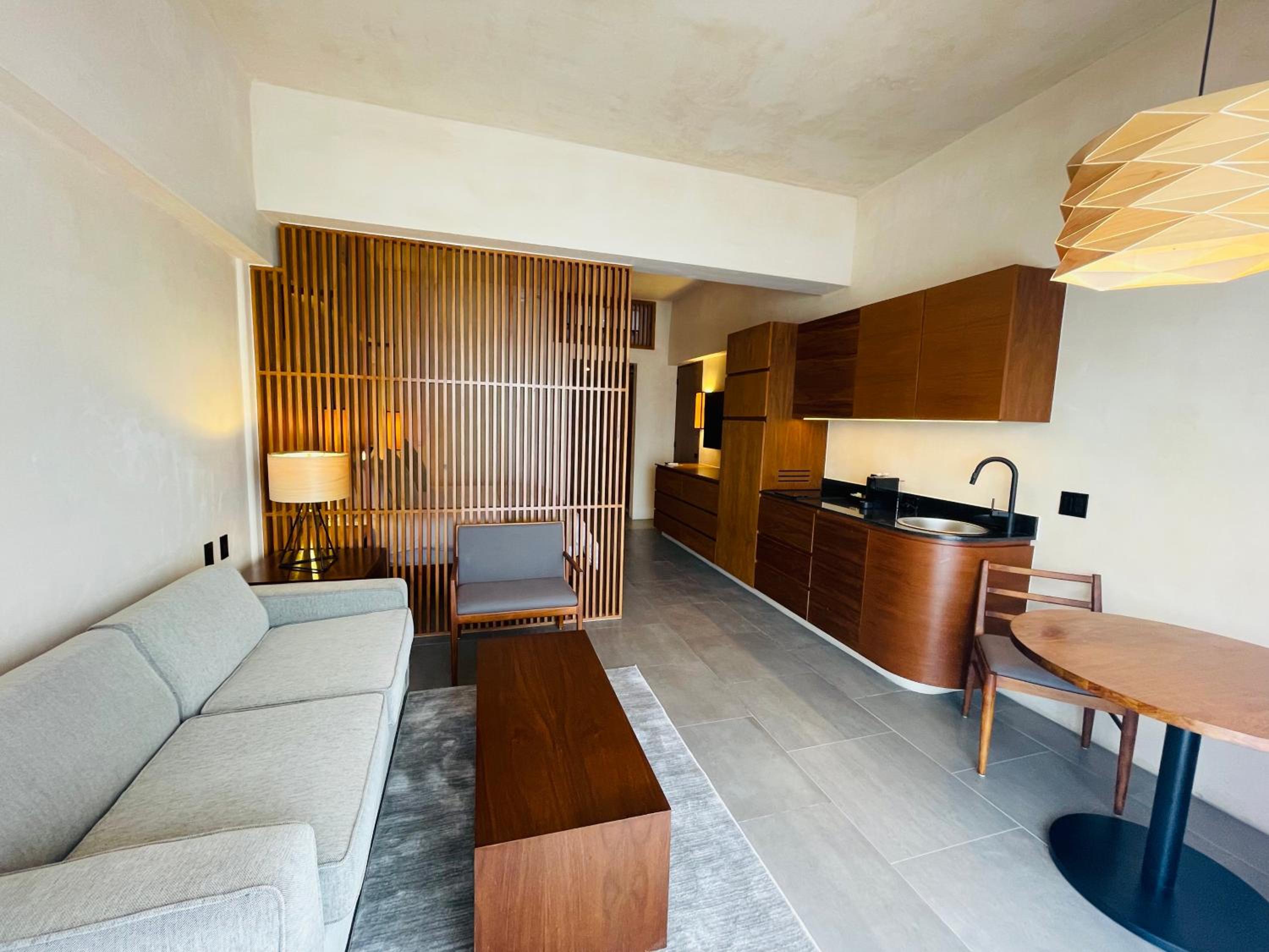 Queen Suite