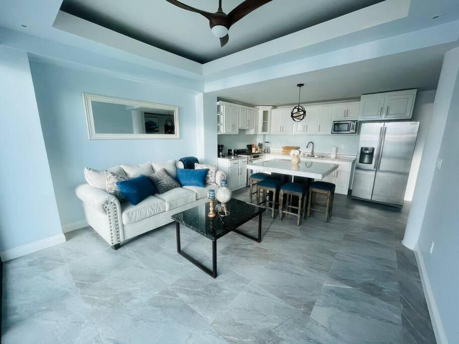 Two-Bedroom Villa - Photo 21