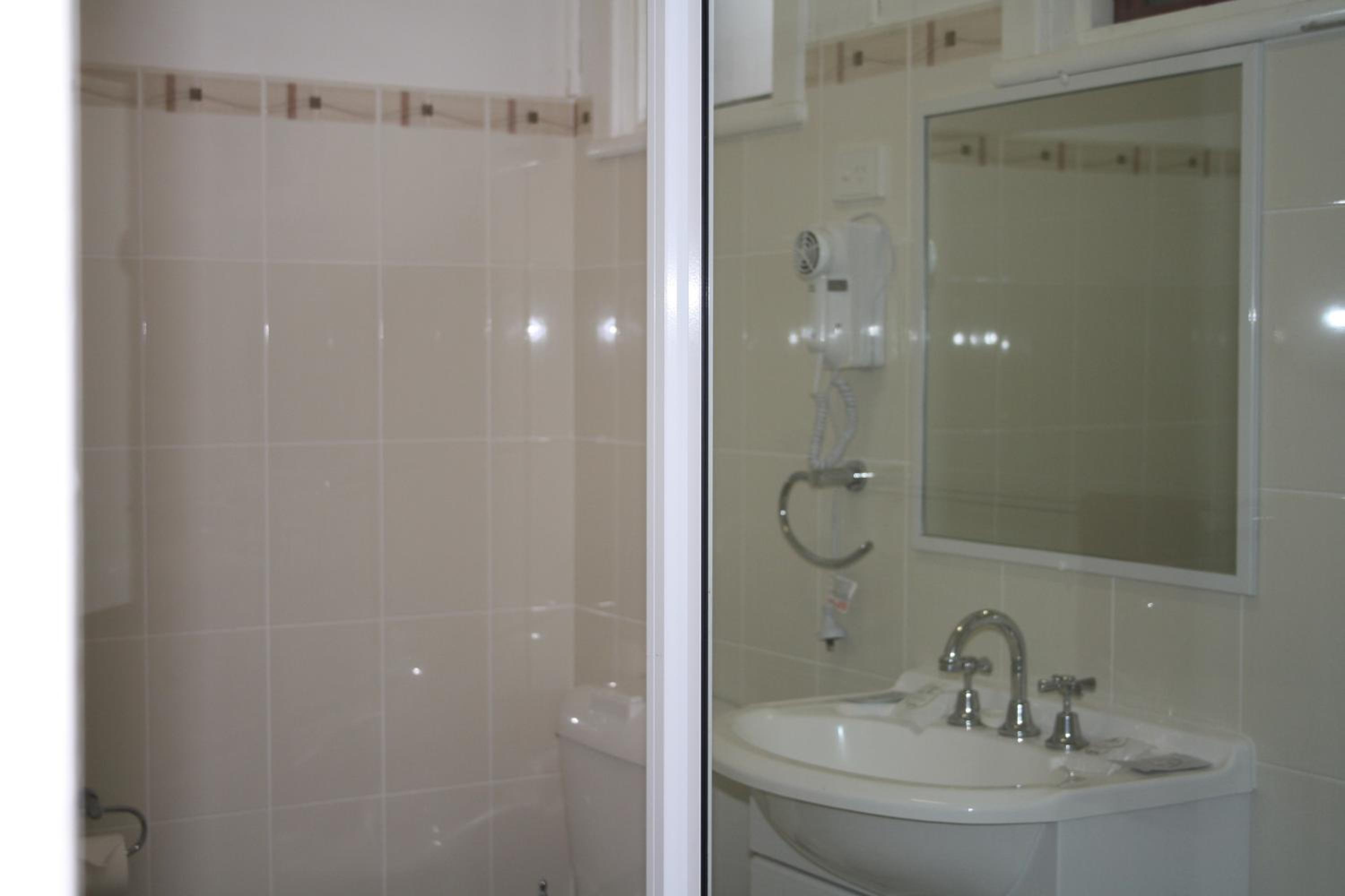 Standard Double Room - Photo 2