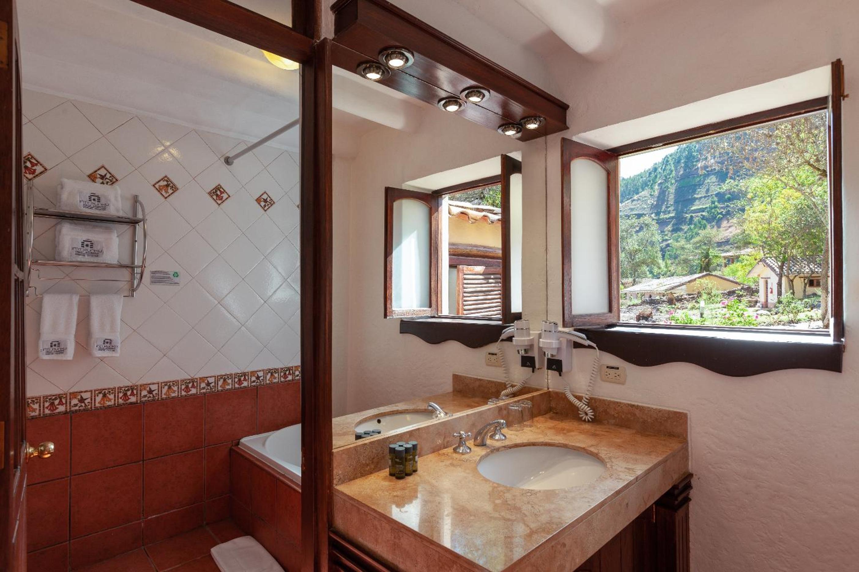 King Suite  with Terrace, Mountain and Garden View - Photo 2