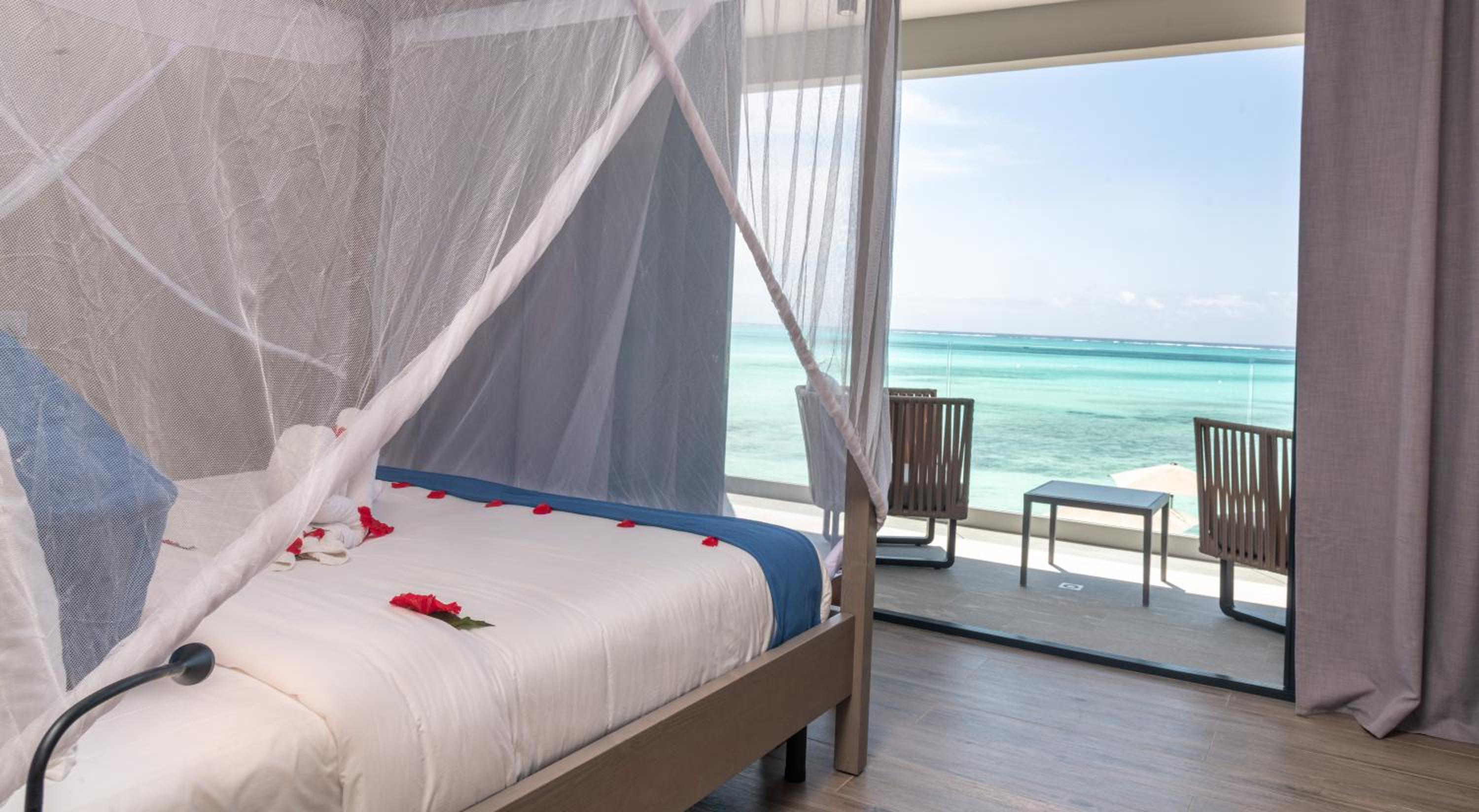 King Room with Sea View - Photo 1