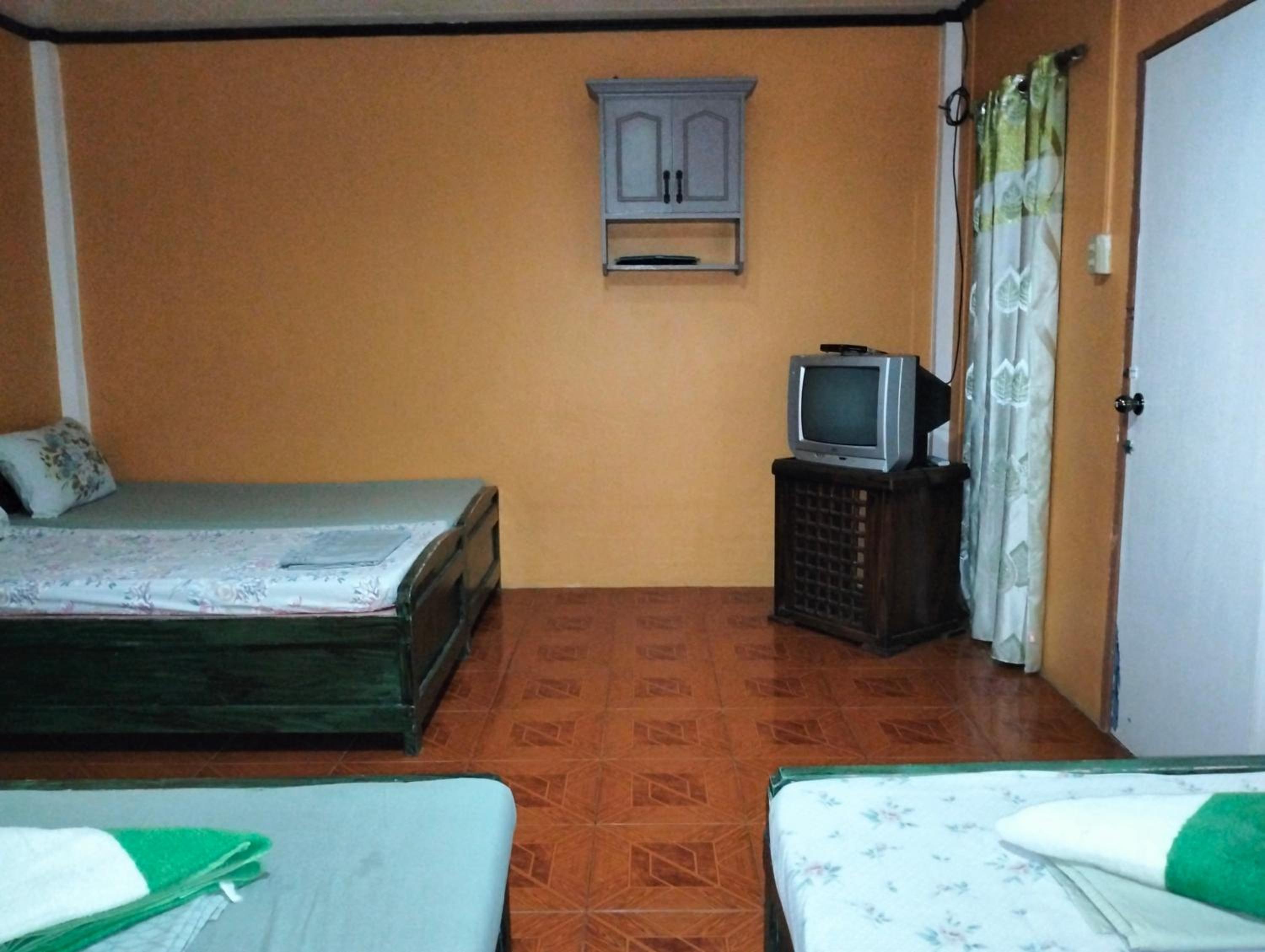Quadruple Room with Balcony photo 1