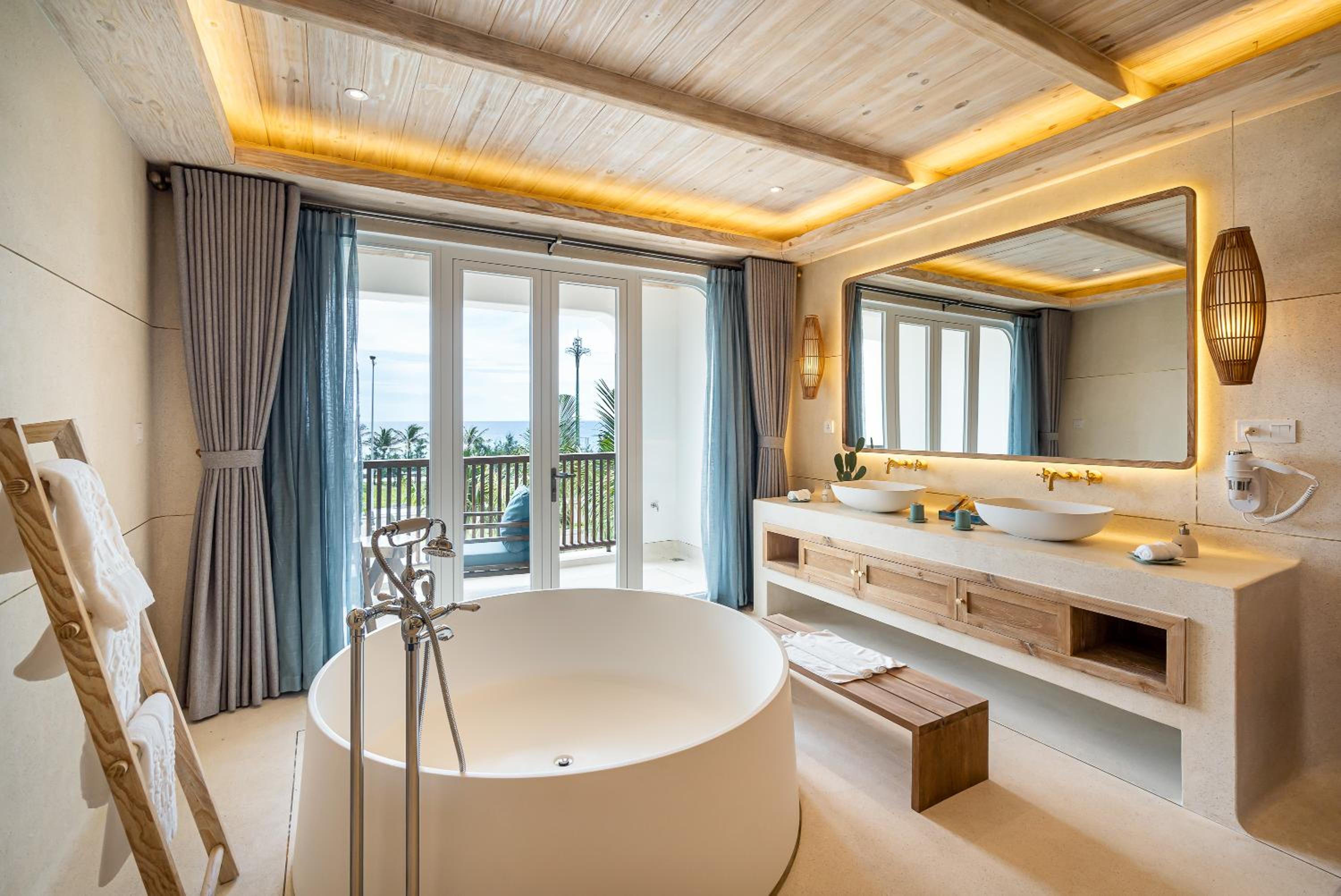 Stelia Two-Bedroom Residence with Pool & Ocean View - Photo 15
