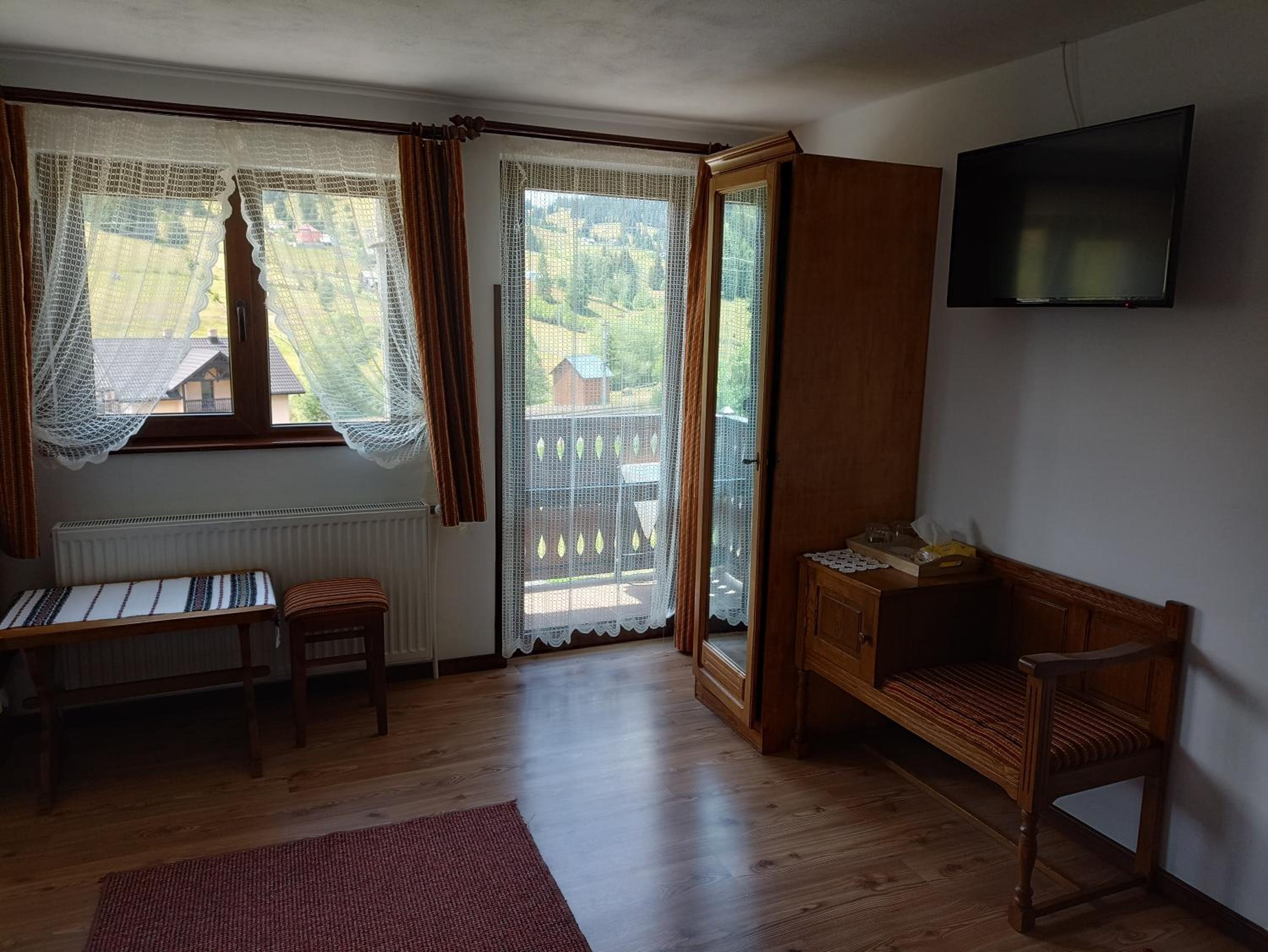 One-Bedroom Apartment photo 3