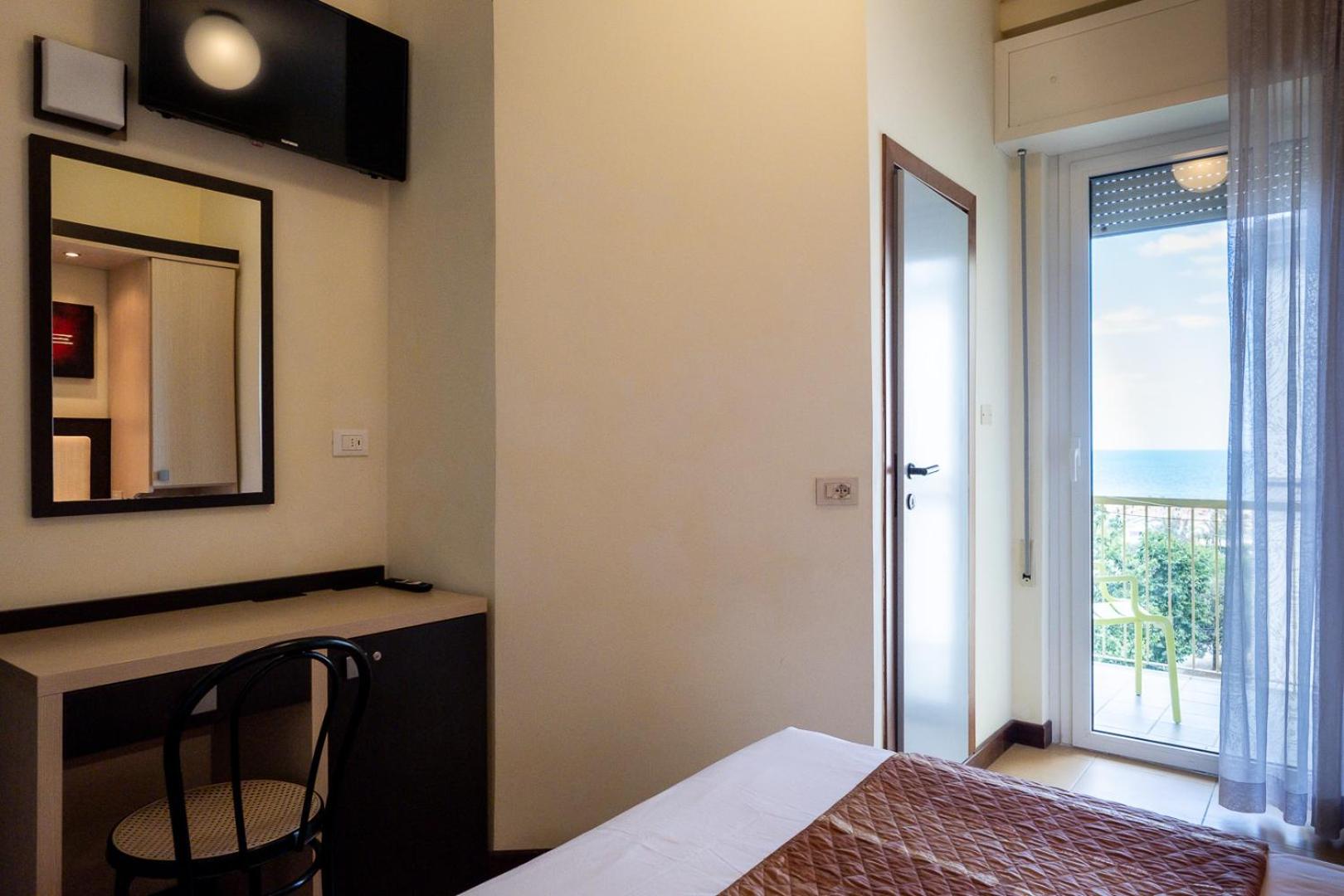 Economy Double Room photo 1